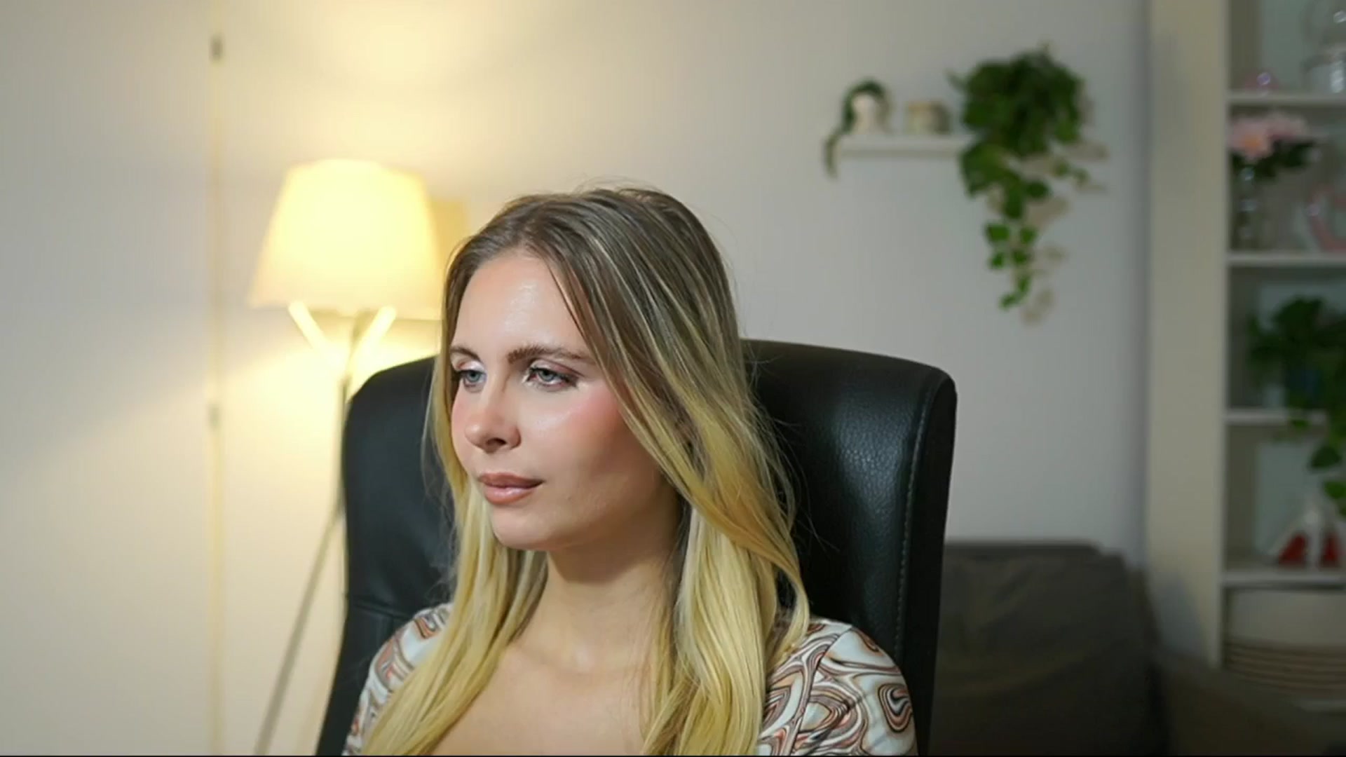 Gallery image thumbnail from Catecrago_'s myfreecams stream on, 10/02/2025, 09:19 image 8 of 20
