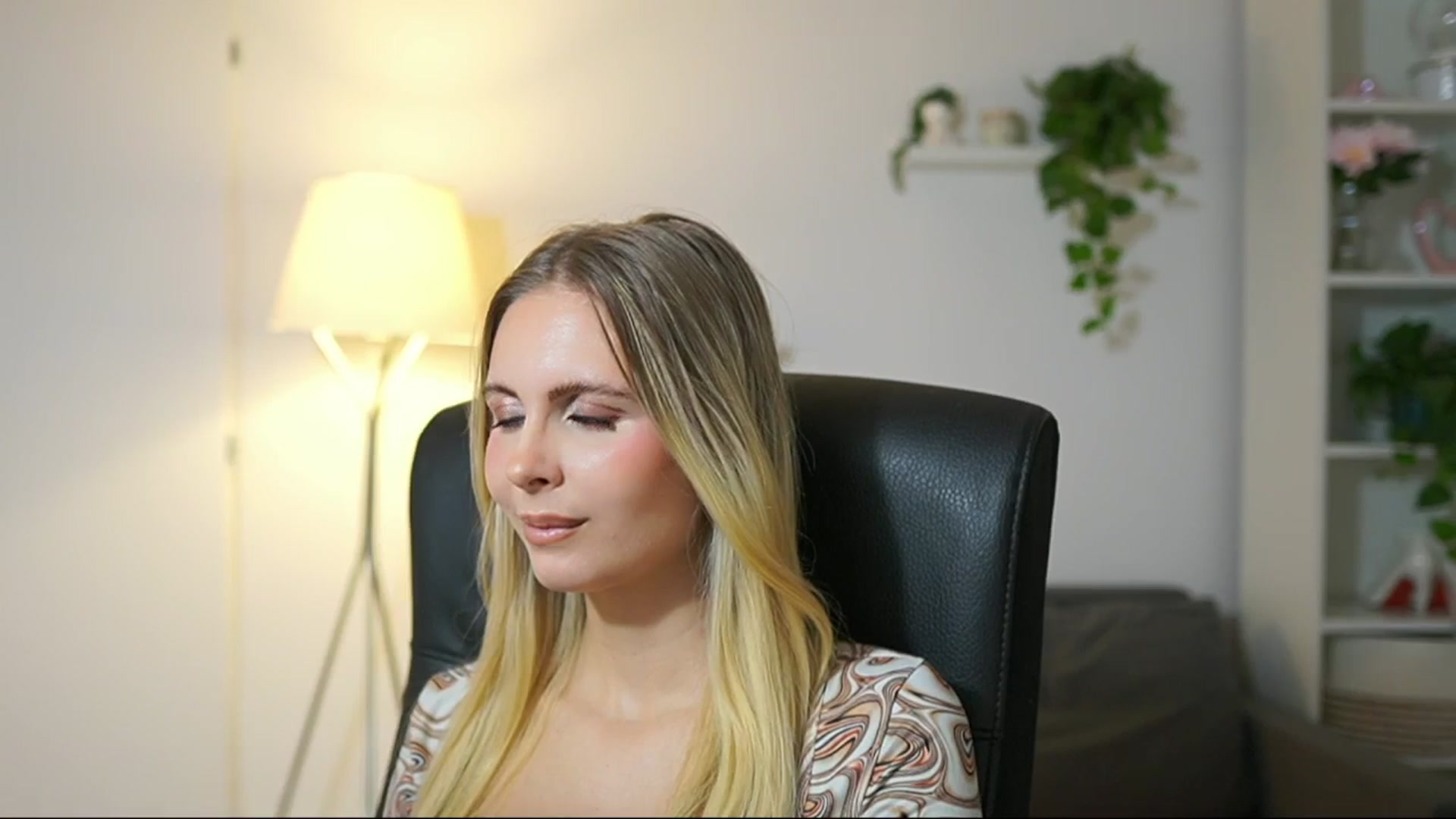 Gallery image thumbnail from Catecrago_'s myfreecams stream on, 10/02/2025, 10:31 image 17 of 20