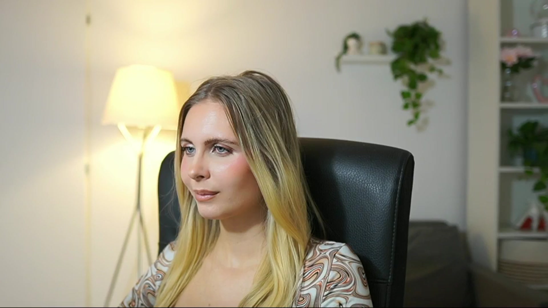 Gallery image thumbnail from Catecrago_'s myfreecams stream on, 10/02/2025, 10:31 image 12 of 20