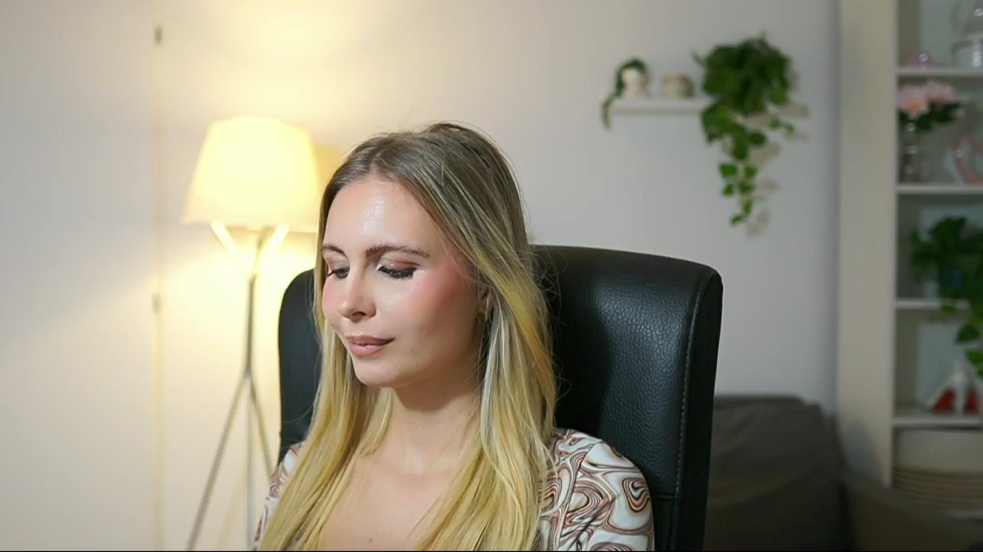 Gallery image thumbnail from Catecrago_'s myfreecams stream on, 10/02/2025, 10:31 image 1 of 20