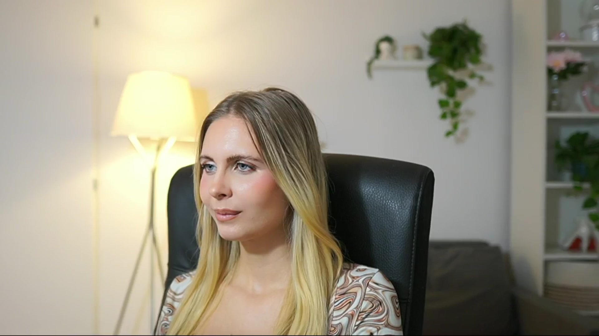 Gallery image thumbnail from Catecrago_'s myfreecams stream on, 10/02/2025, 10:31 image 16 of 20