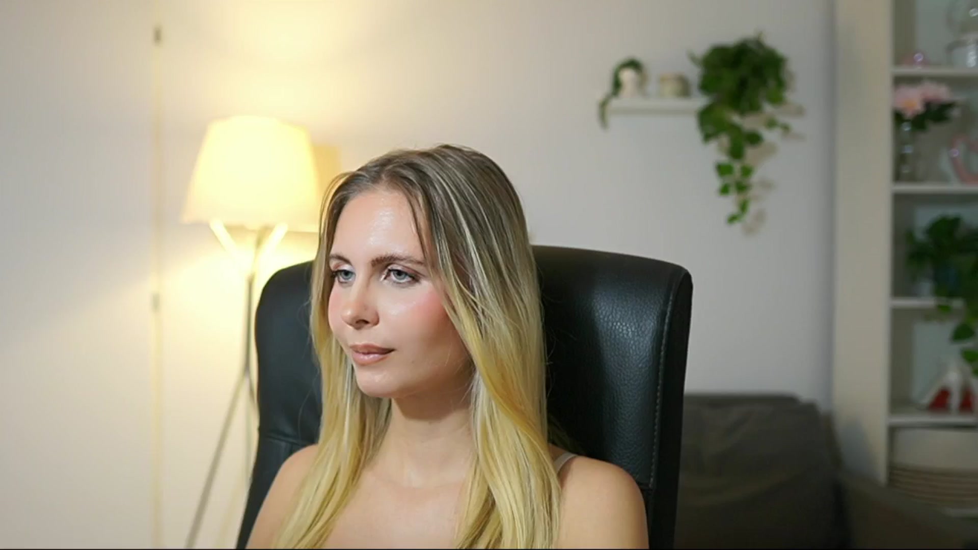Gallery image thumbnail from Catecrago_'s myfreecams stream on, 10/02/2025, 11:44 image 8 of 20