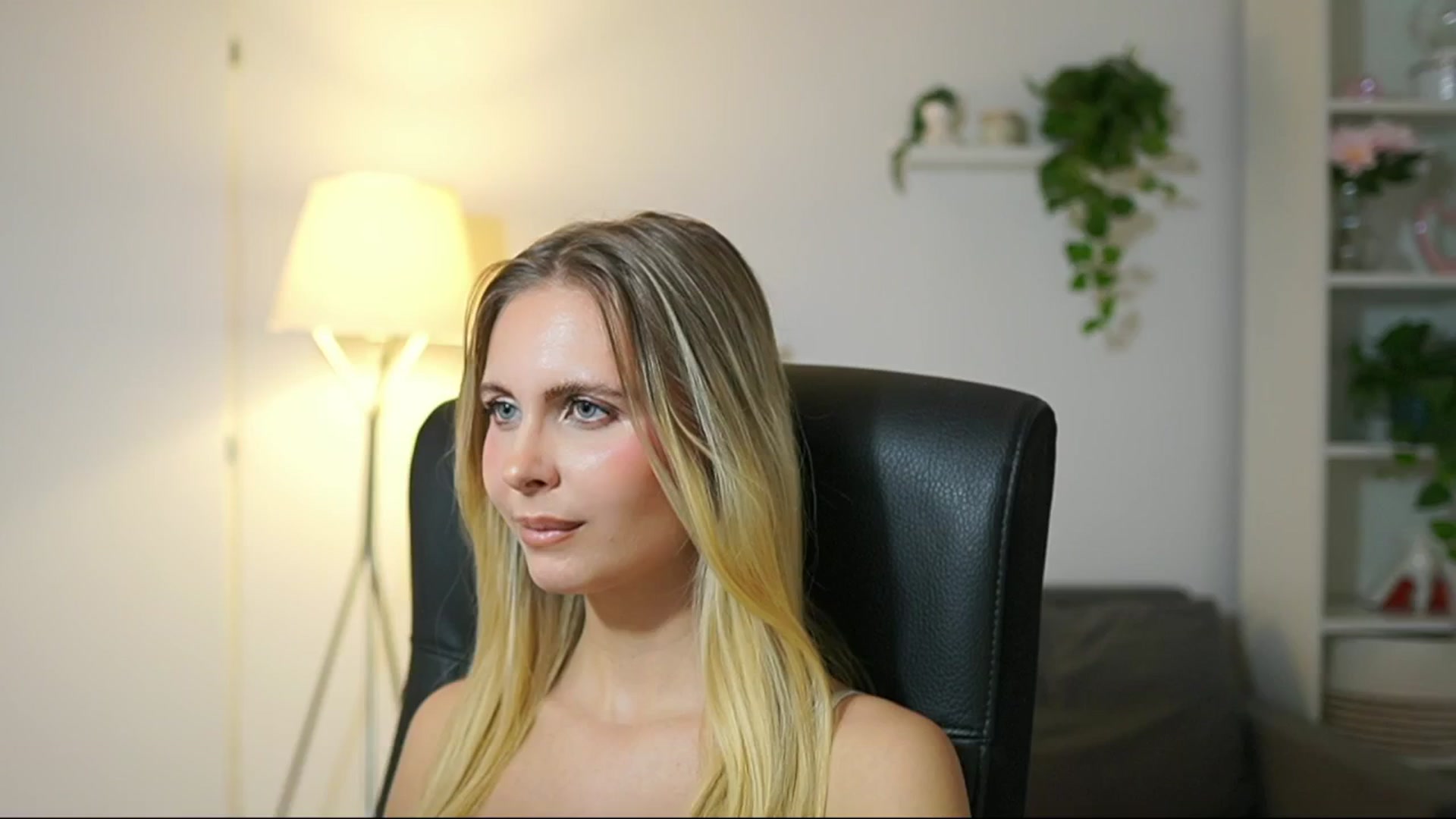 Gallery image thumbnail from Catecrago_'s myfreecams stream on, 10/02/2025, 11:44 image 6 of 20