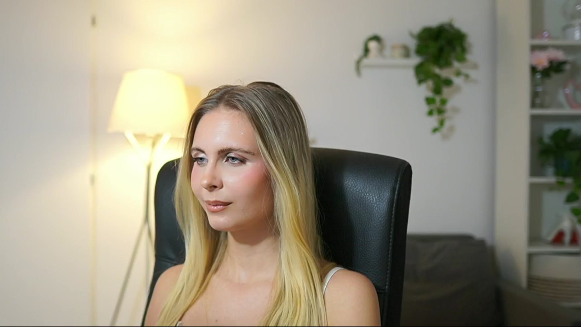 Gallery image thumbnail from Catecrago_'s myfreecams stream on, 10/02/2025, 13:31 image 14 of 20