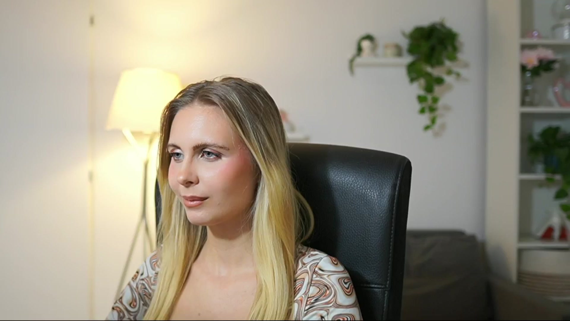 Gallery image thumbnail from Catecrago_'s myfreecams stream on, 10/02/2025, 13:31 image 4 of 20