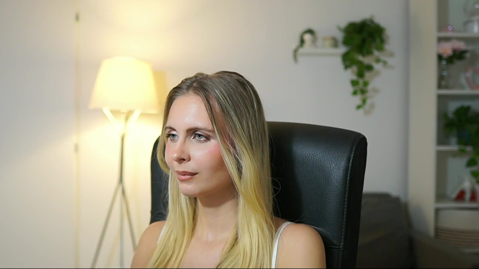 Gallery image thumbnail from Catecrago_'s myfreecams stream on, 10/02/2025, 14:32 image 15 of 20