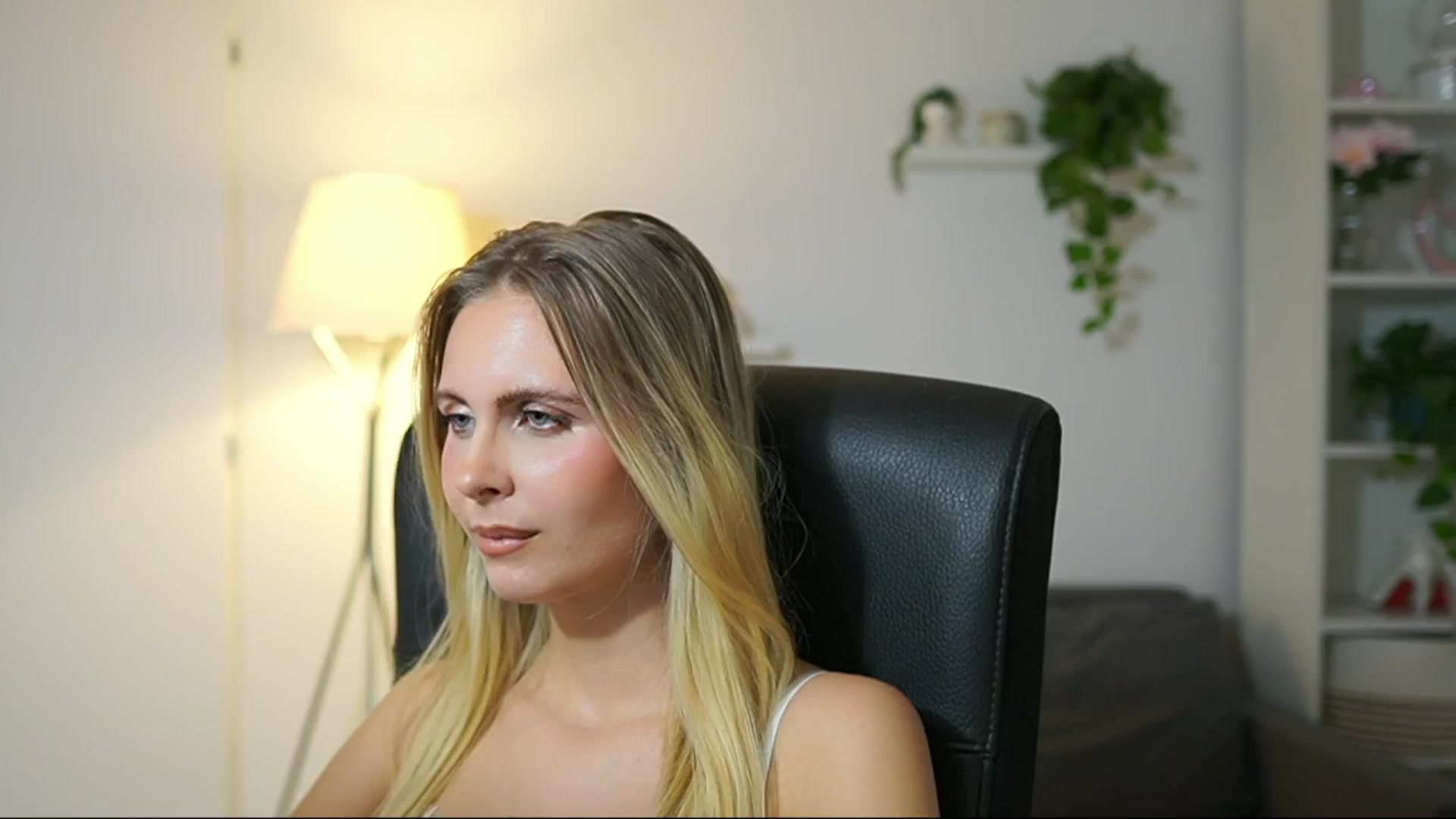 Gallery image thumbnail from Catecrago_'s myfreecams stream on, 10/02/2025, 14:32 image 20 of 20
