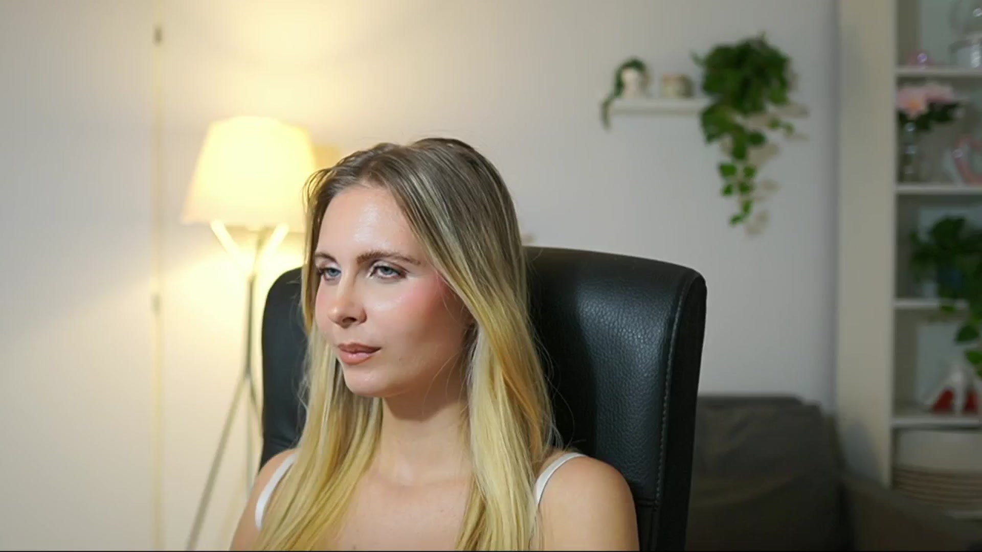 Gallery image thumbnail from Catecrago_'s myfreecams stream on, 10/02/2025, 14:32 image 5 of 20