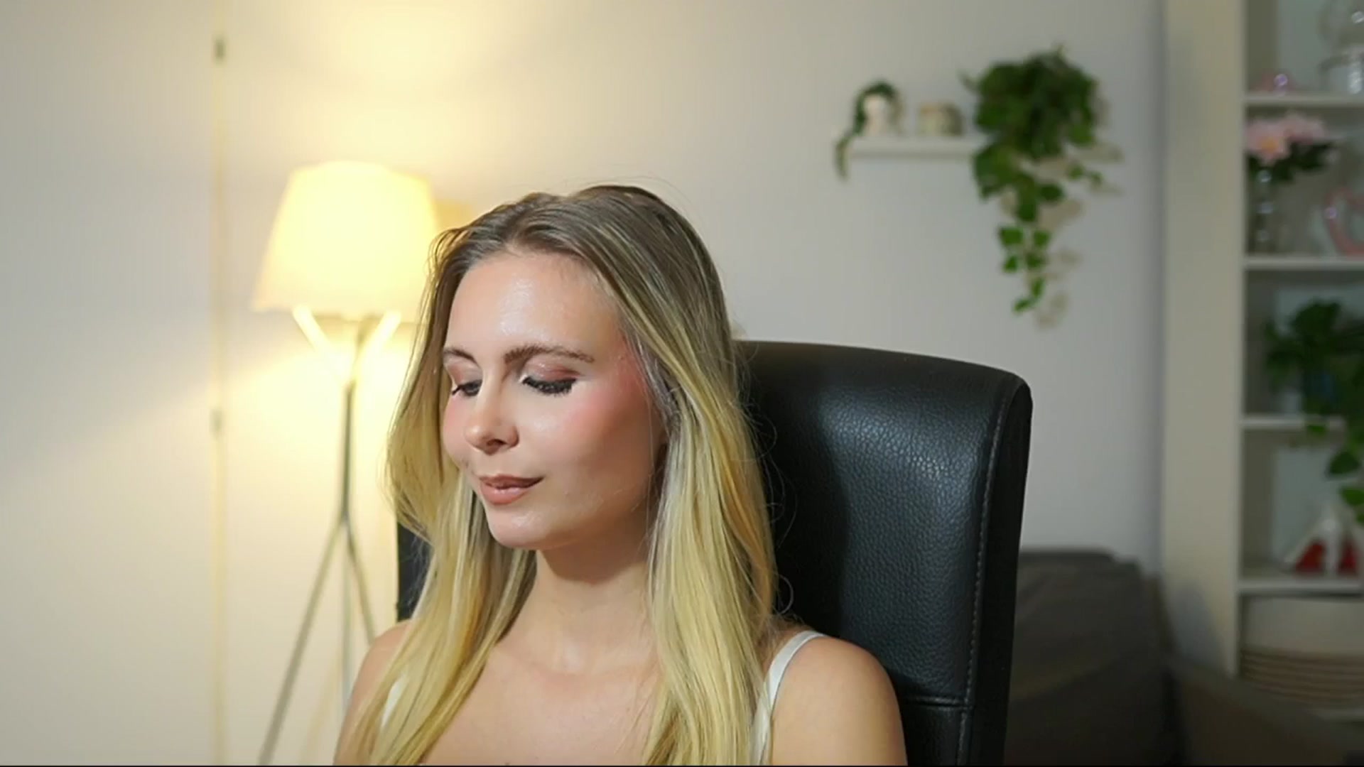 Gallery image thumbnail from Catecrago_'s myfreecams stream on, 10/02/2025, 14:32 image 1 of 20