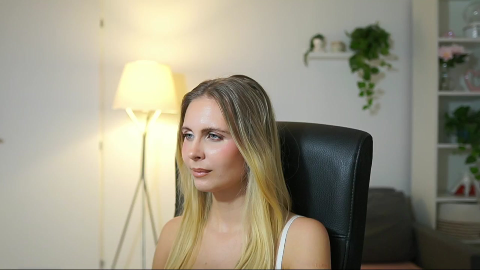 Gallery image thumbnail from Catecrago_'s myfreecams stream on, 10/02/2025, 16:55 image 6 of 20