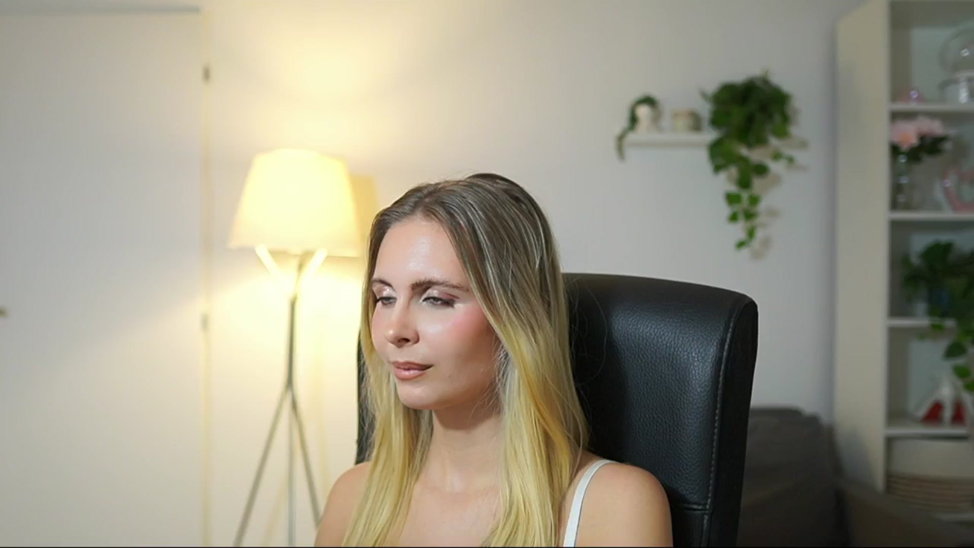 Gallery image thumbnail from Catecrago_'s myfreecams stream on, 10/02/2025, 16:55 image 5 of 20