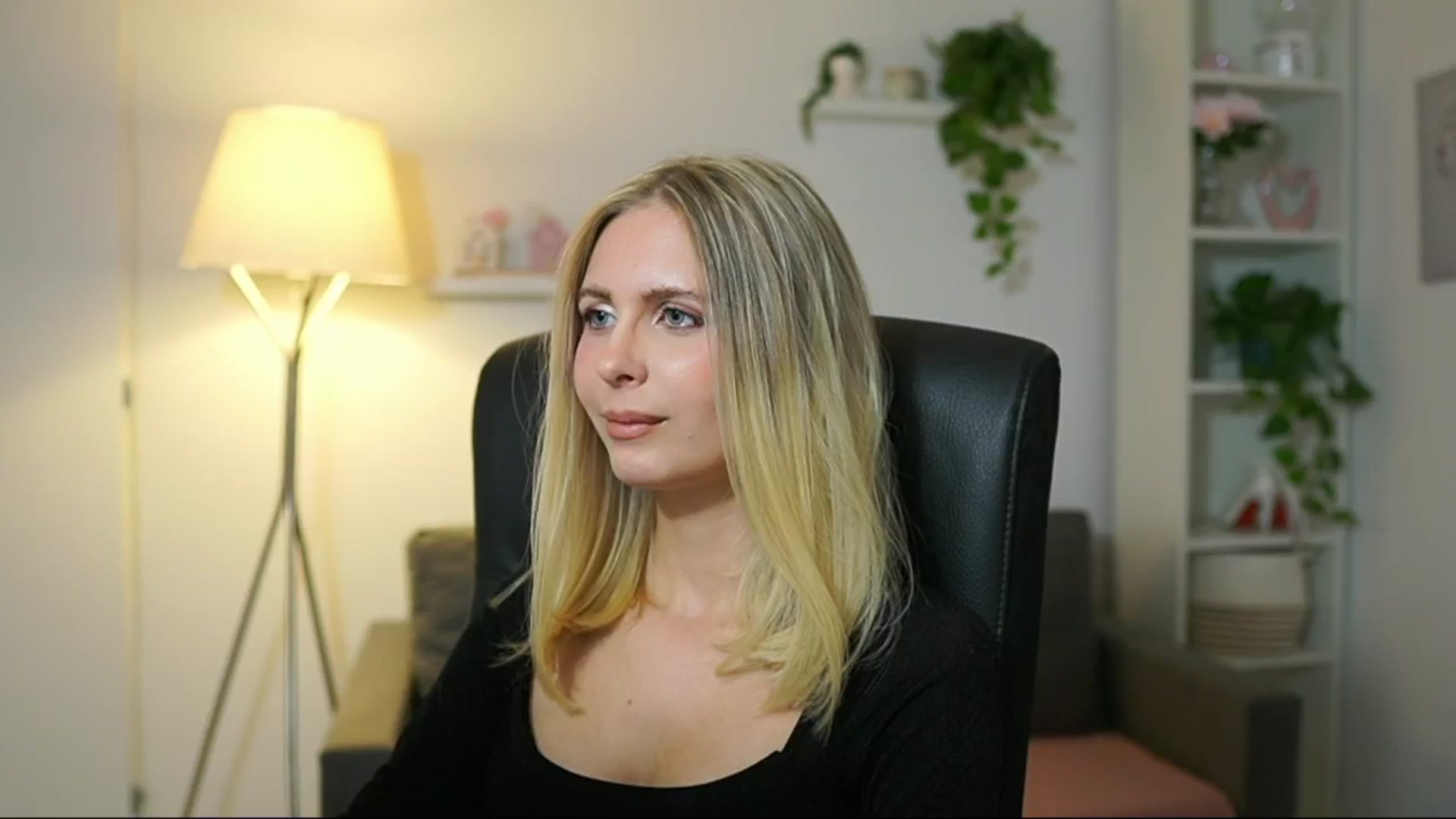 Gallery image thumbnail from Catecrago_'s myfreecams stream on, 10/06/2025, 13:54 image 6 of 20