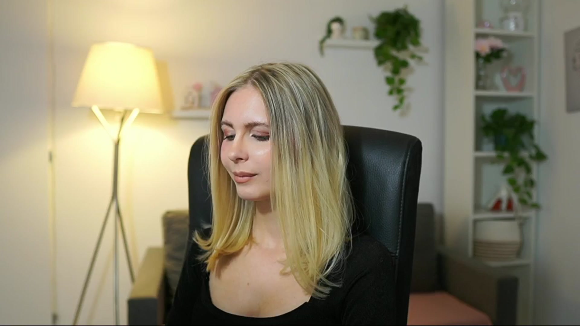 Gallery image thumbnail from Catecrago_'s myfreecams stream on, 10/06/2025, 13:54 image 9 of 20