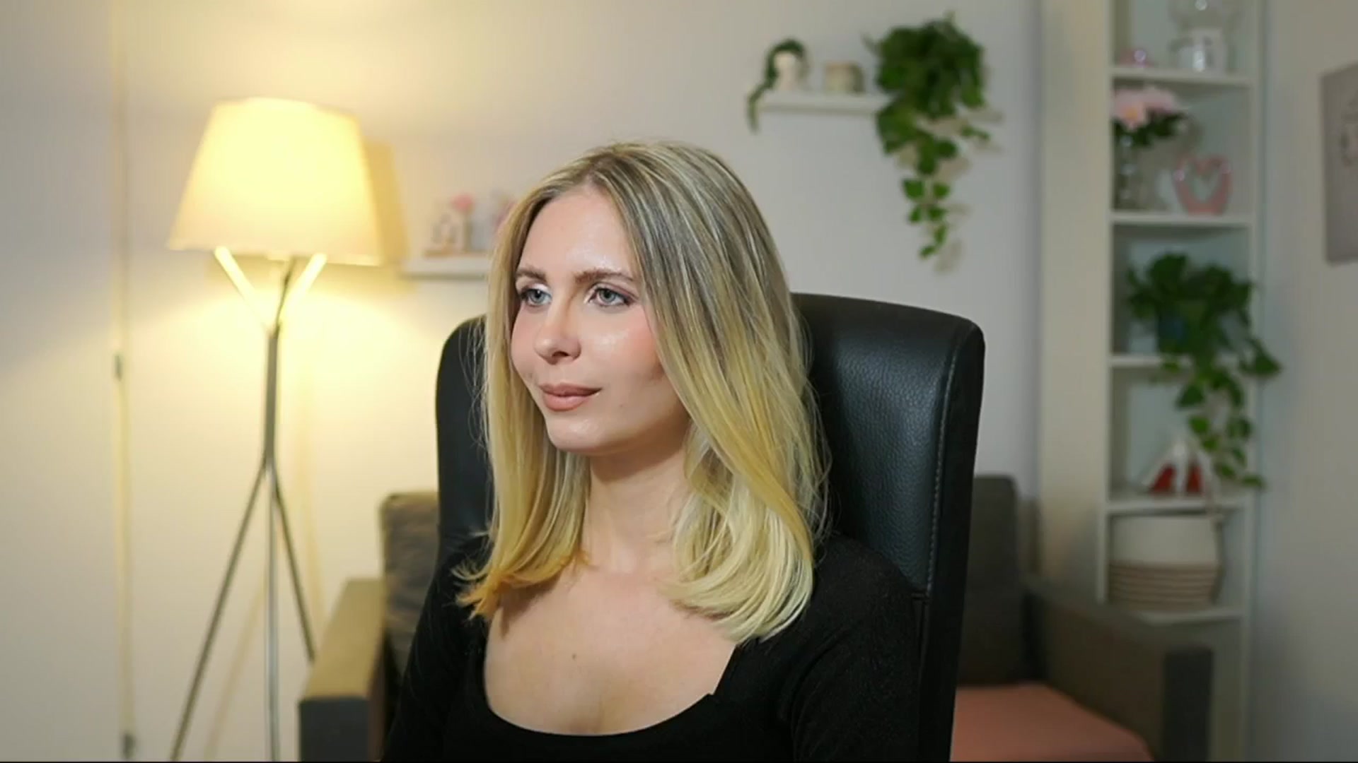 Gallery image thumbnail from Catecrago_'s myfreecams stream on, 10/06/2025, 13:54 image 2 of 20