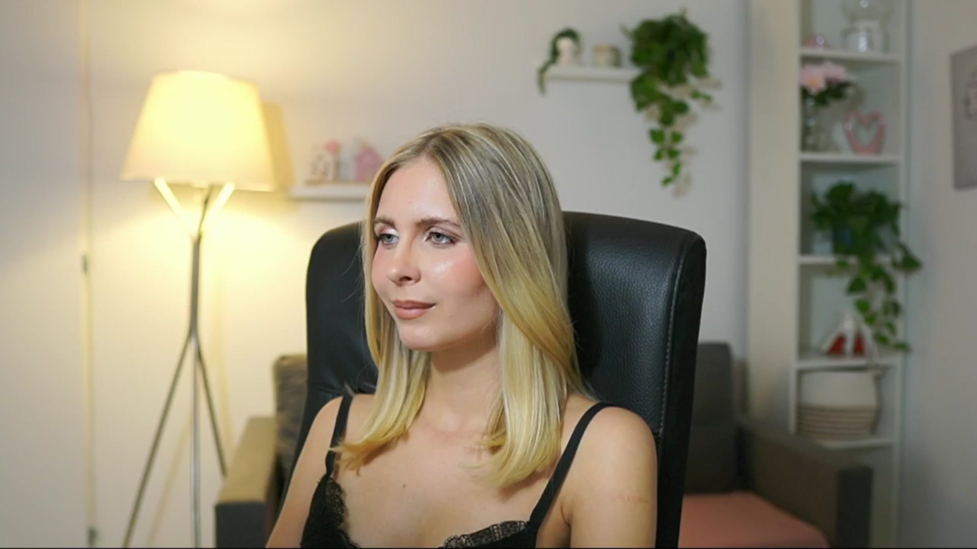 Gallery image thumbnail from Catecrago_'s myfreecams stream on, 10/06/2025, 15:04 image 20 of 20