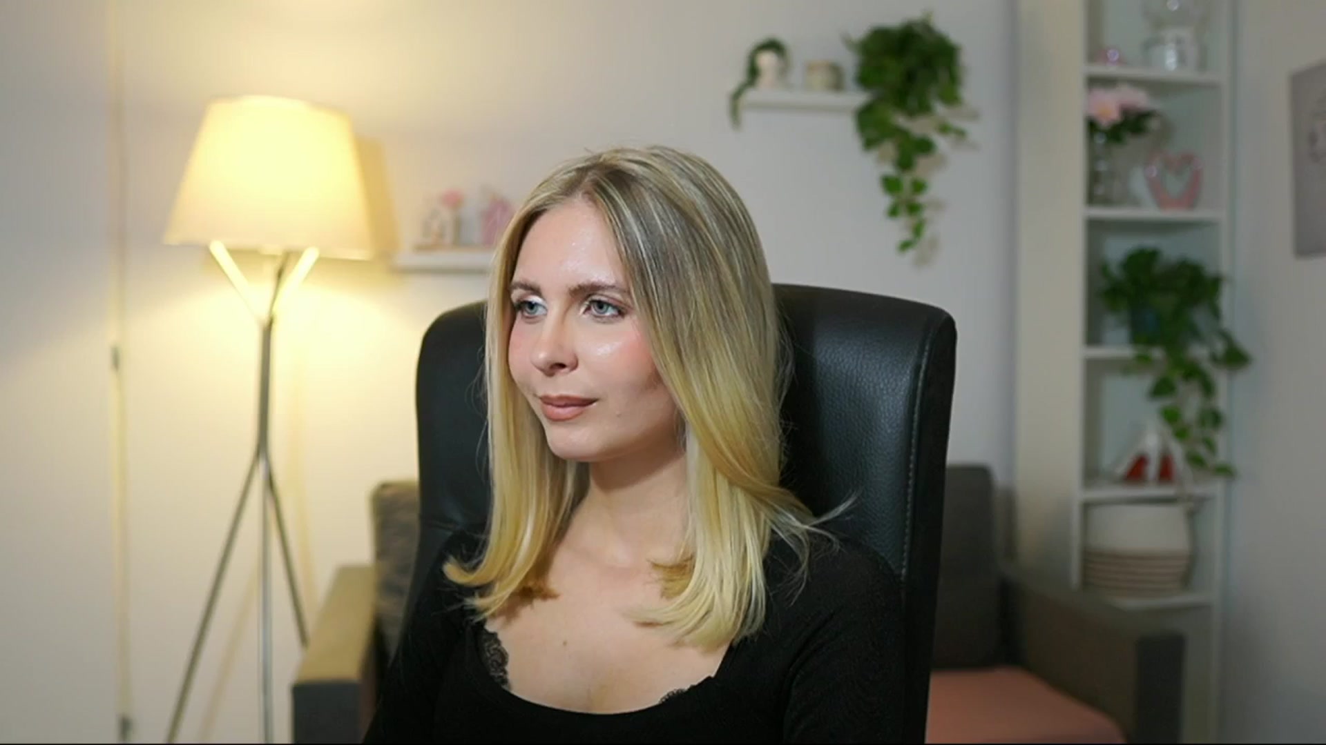 Gallery image thumbnail from Catecrago_'s myfreecams stream on, 10/06/2025, 15:04 image 8 of 20