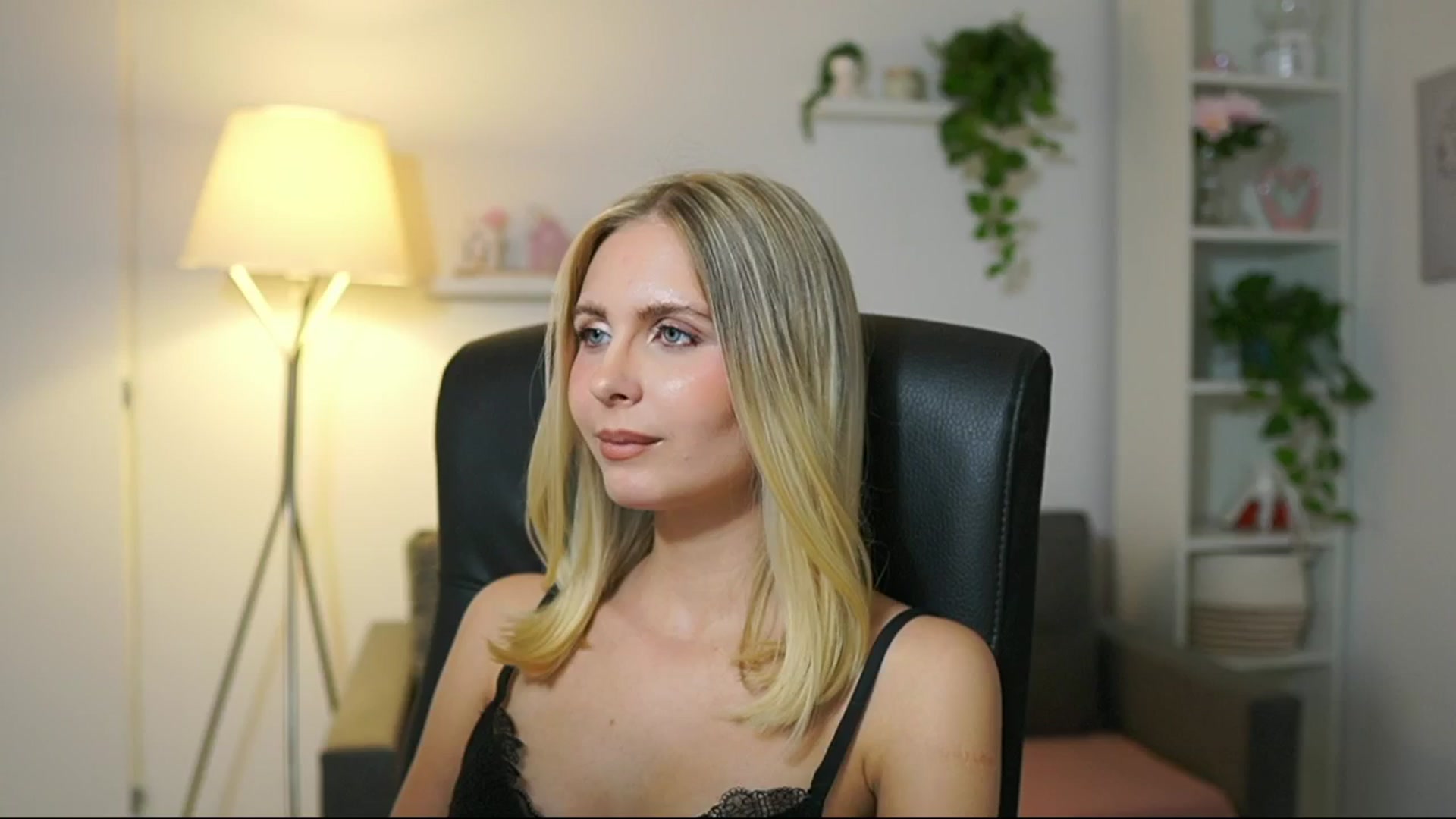 Gallery image thumbnail from Catecrago_'s myfreecams stream on, 10/06/2025, 16:42 image 20 of 20