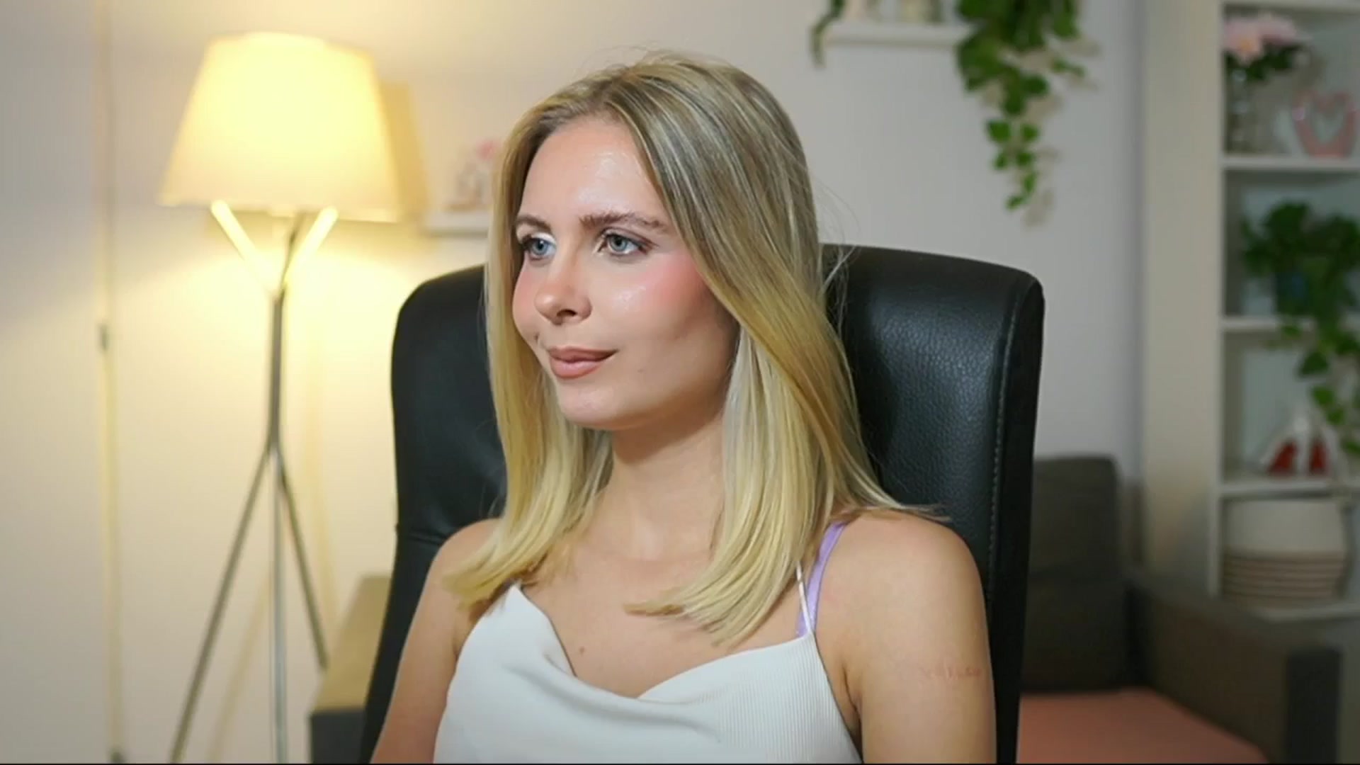 Gallery image thumbnail from Catecrago_'s myfreecams stream on, 10/07/2025, 08:47 image 17 of 20