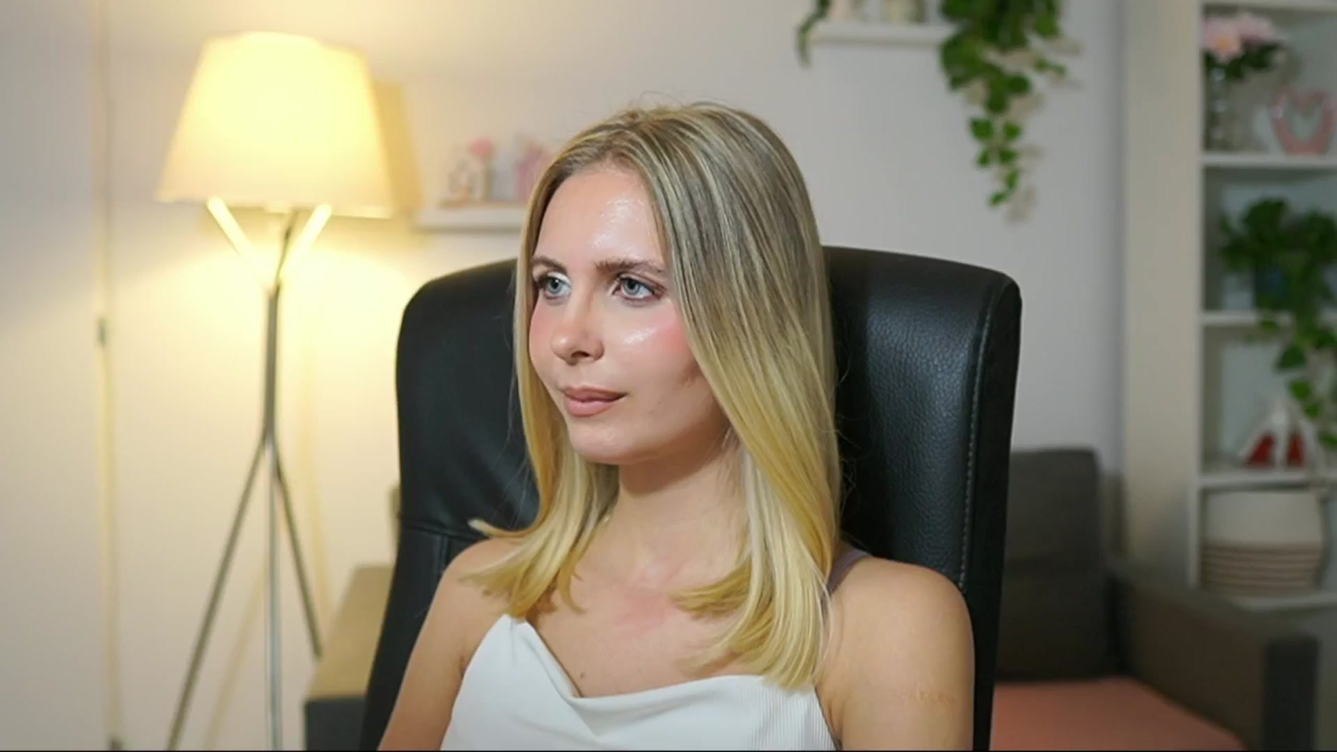 Gallery image thumbnail from Catecrago_'s myfreecams stream on, 10/07/2025, 12:54 image 18 of 20