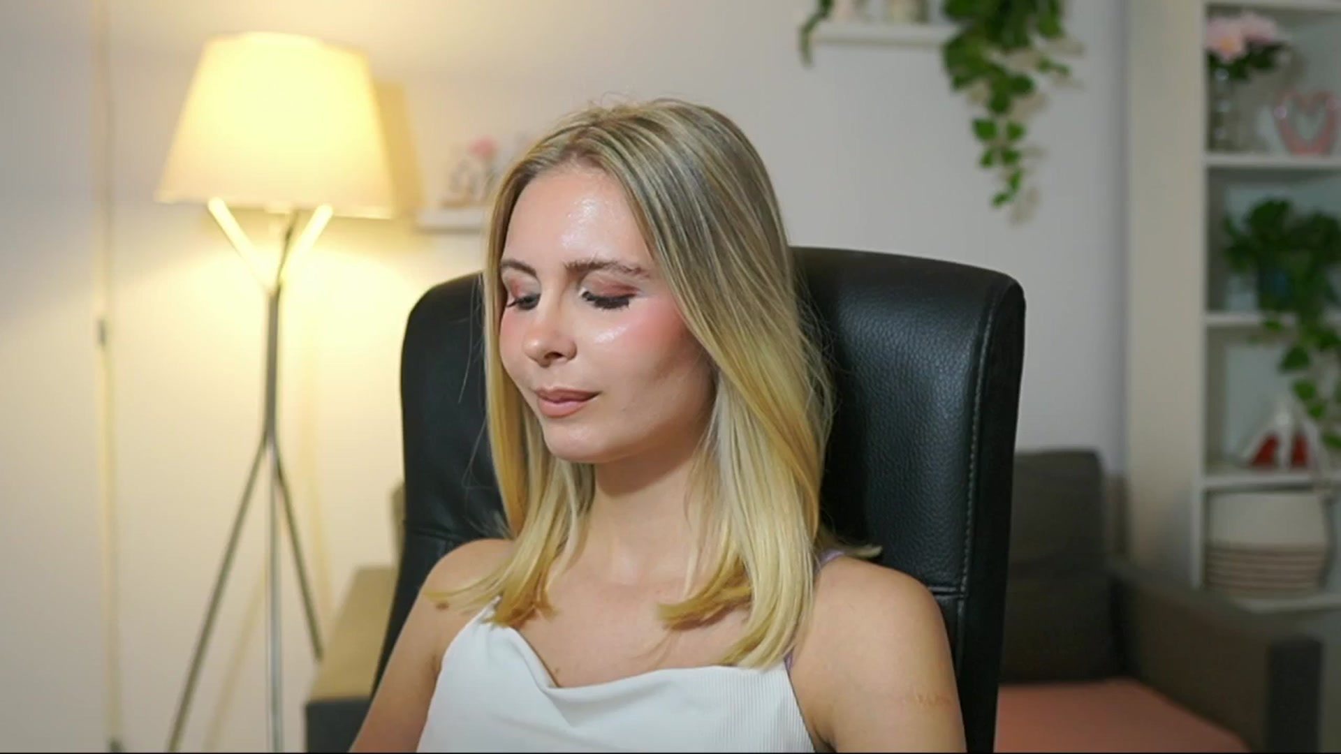 Gallery image thumbnail from Catecrago_'s myfreecams stream on, 10/07/2025, 12:54 image 12 of 20