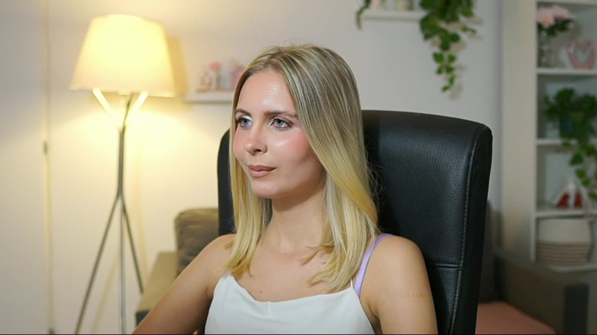 Gallery image thumbnail from Catecrago_'s myfreecams stream on, 10/07/2025, 12:54 image 7 of 20