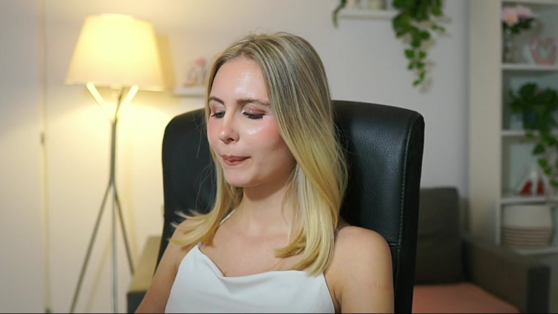Gallery image thumbnail from Catecrago_'s myfreecams stream on, 10/07/2025, 12:54 image 15 of 20