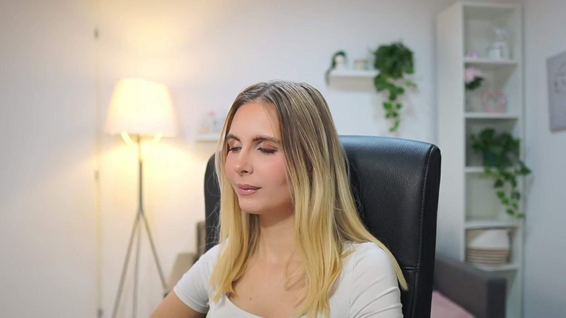 Gallery image thumbnail from Catecrago_'s myfreecams stream on, 11/28/2025, 13:50 image 3 of 20