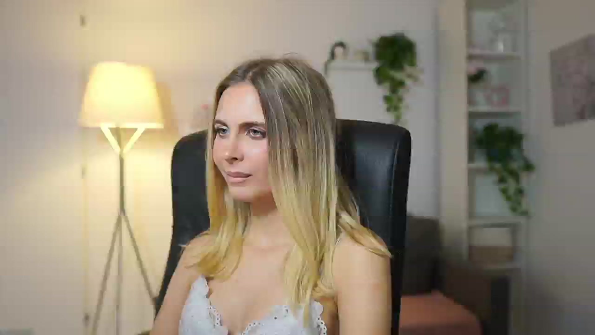 Gallery image thumbnail from Catecrago_'s myfreecams stream on, 12/08/2025, 14:21 image 11 of 20