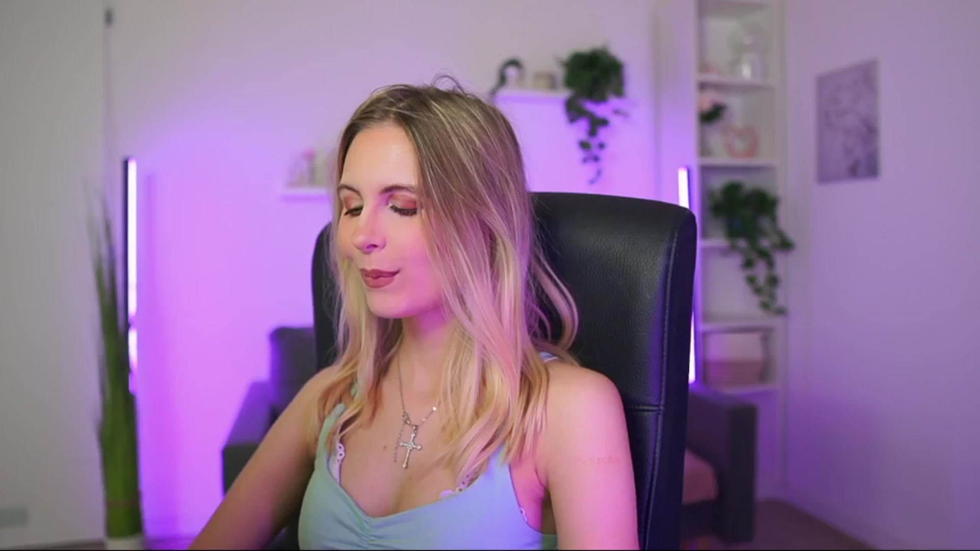 Gallery image thumbnail from Catecrago_'s myfreecams stream on, 12/31/2025, 09:16 image 19 of 20