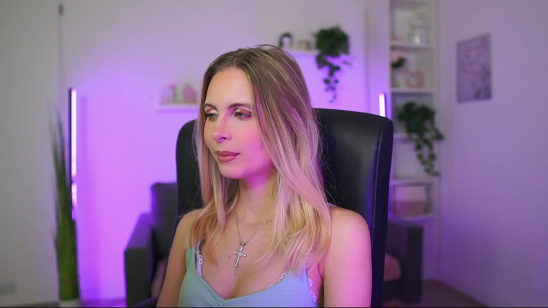 Gallery image thumbnail from Catecrago_'s myfreecams stream on, 12/31/2025, 09:16 image 10 of 20