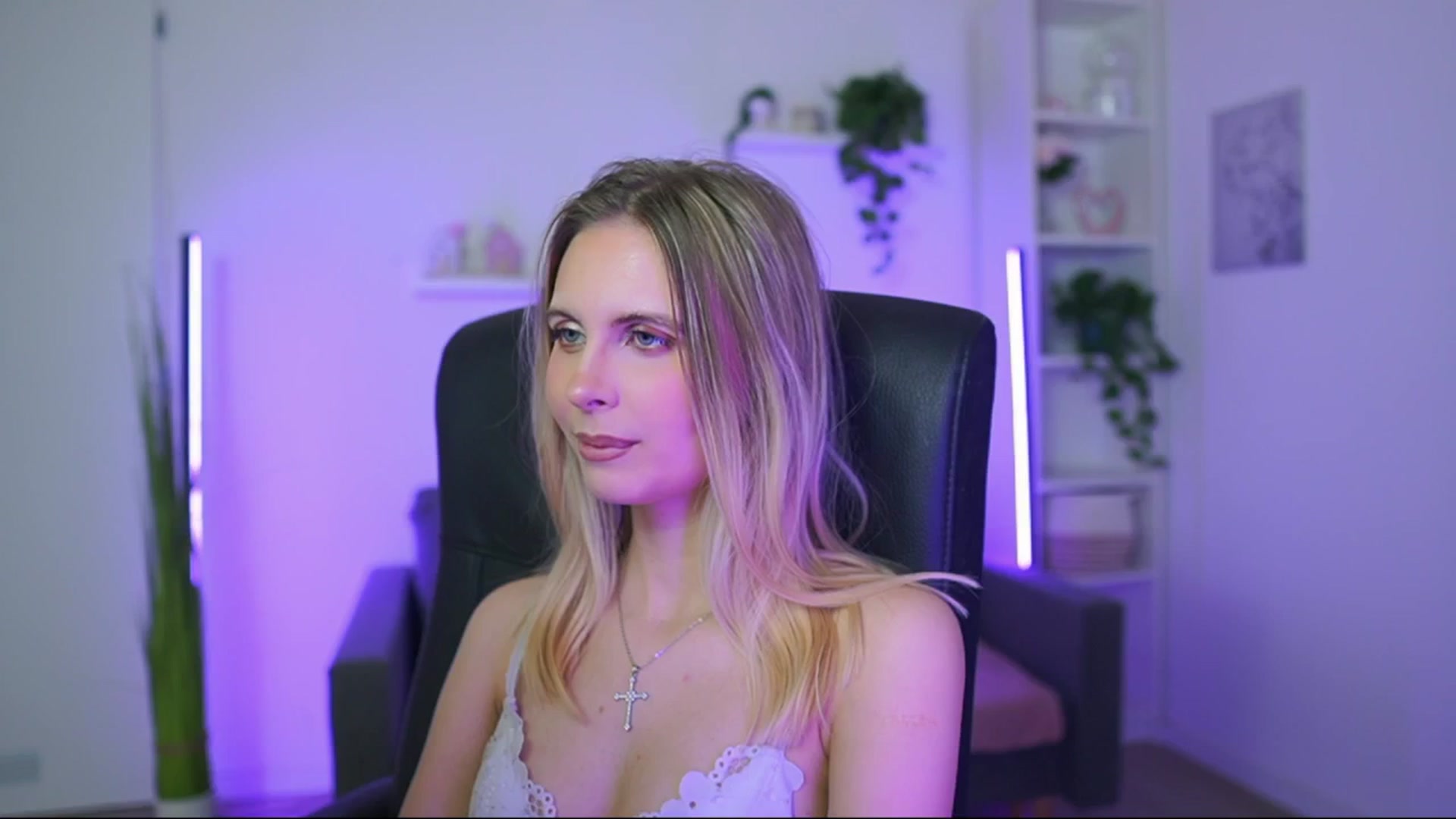Gallery image thumbnail from Catecrago_'s myfreecams stream on, 12/31/2025, 12:10 image 6 of 20