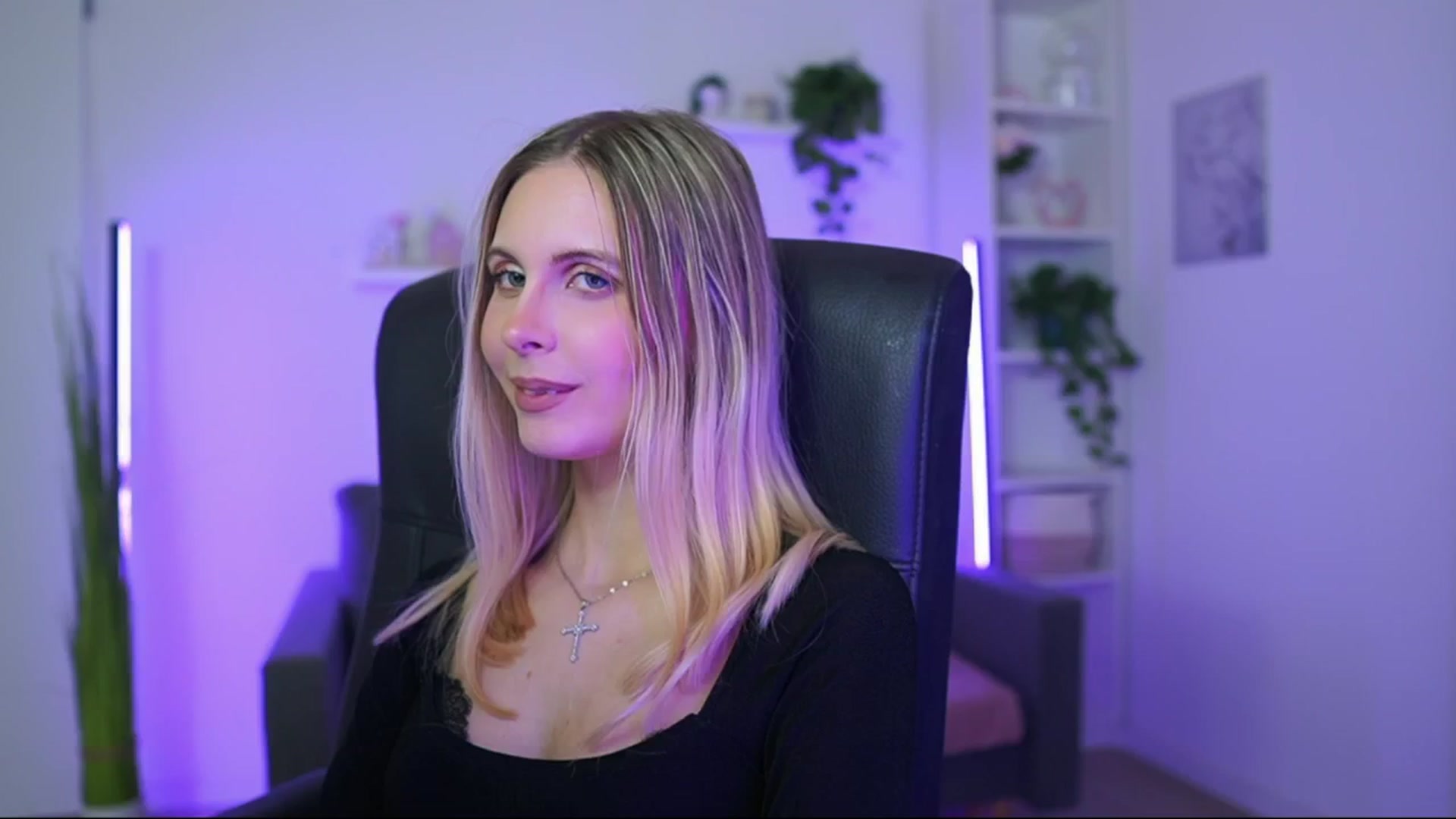 Gallery image thumbnail from Catecrago_'s myfreecams stream on, 01/02/2026, 16:00 image 17 of 20