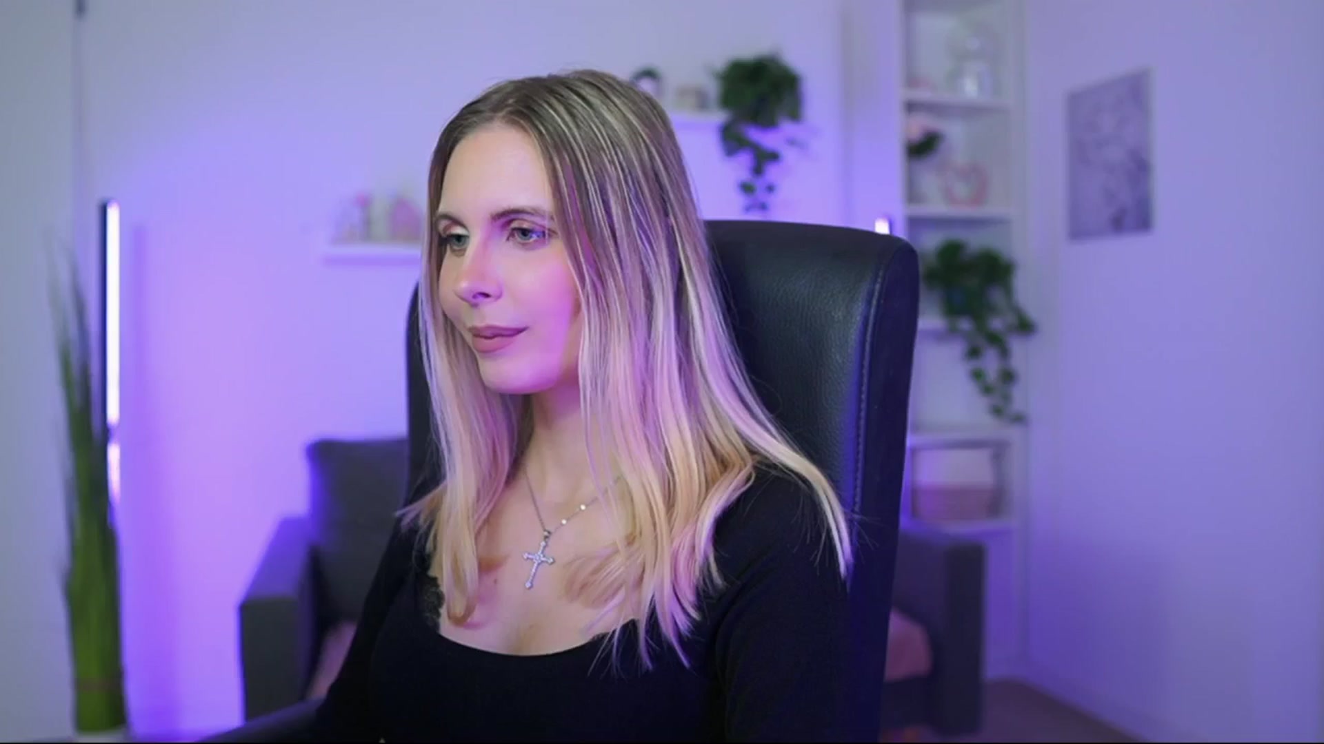 Gallery image thumbnail from Catecrago_'s myfreecams stream on, 01/02/2026, 16:00 image 9 of 20