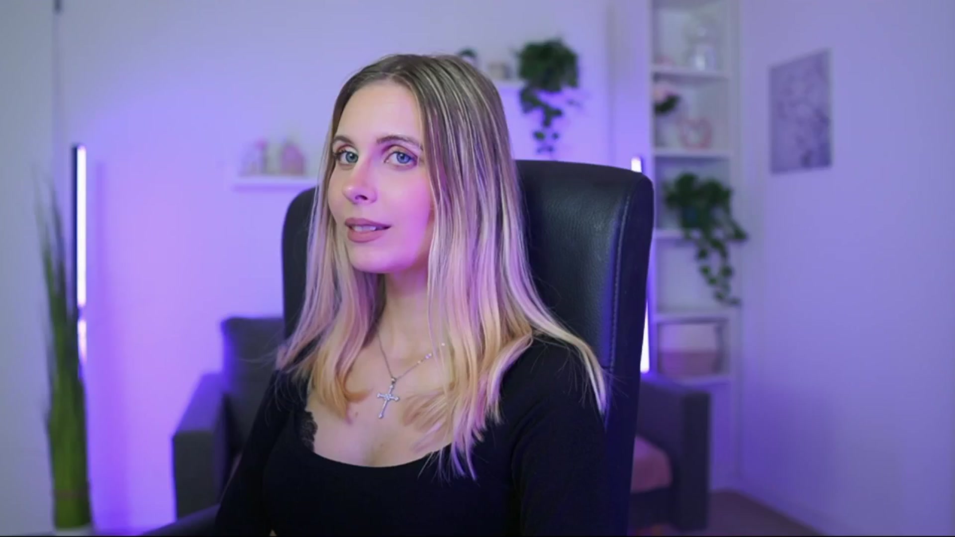 Gallery image thumbnail from Catecrago_'s myfreecams stream on, 01/02/2026, 16:00 image 11 of 20