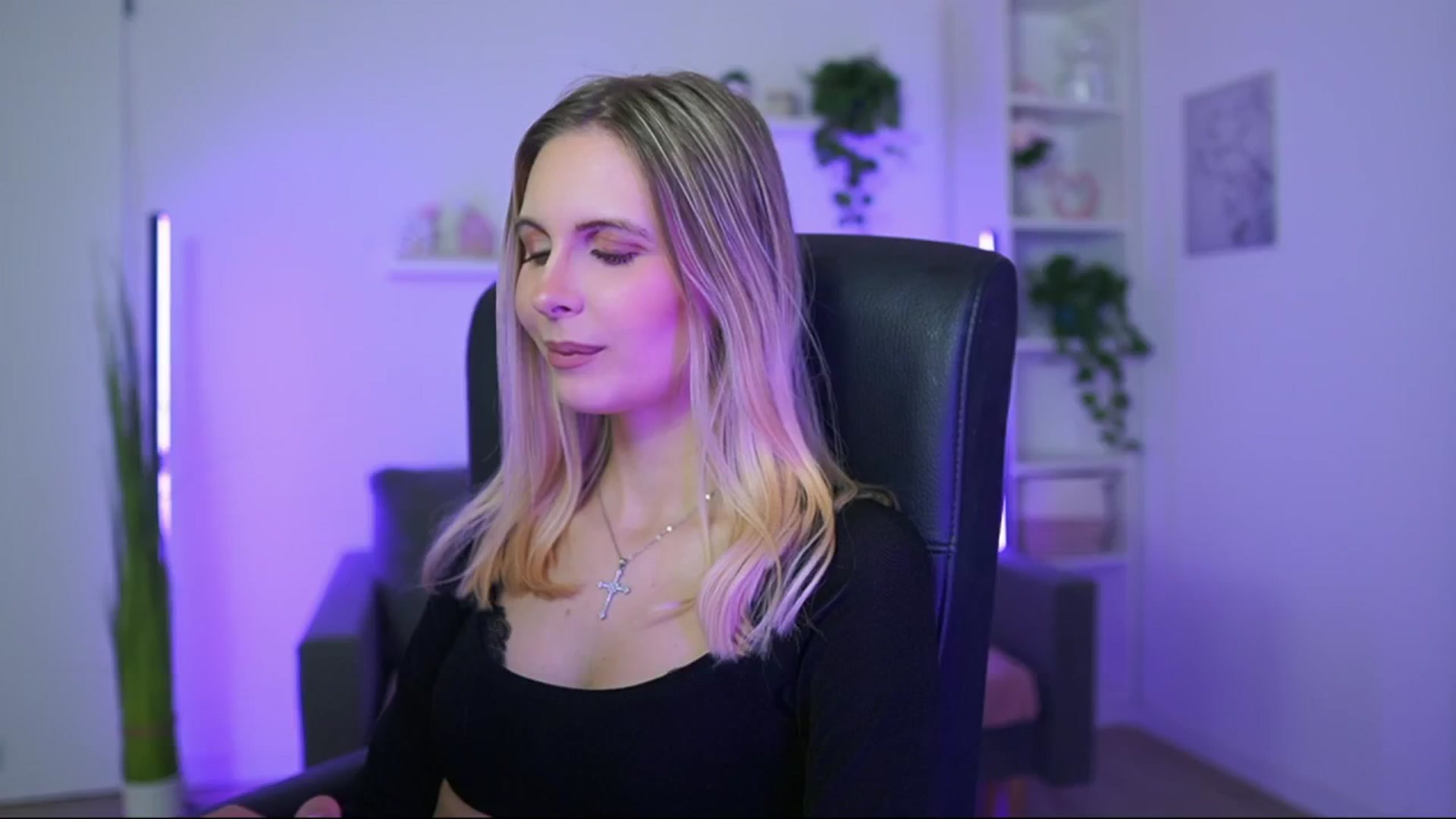 Gallery image thumbnail from Catecrago_'s myfreecams stream on, 01/02/2026, 16:00 image 2 of 20