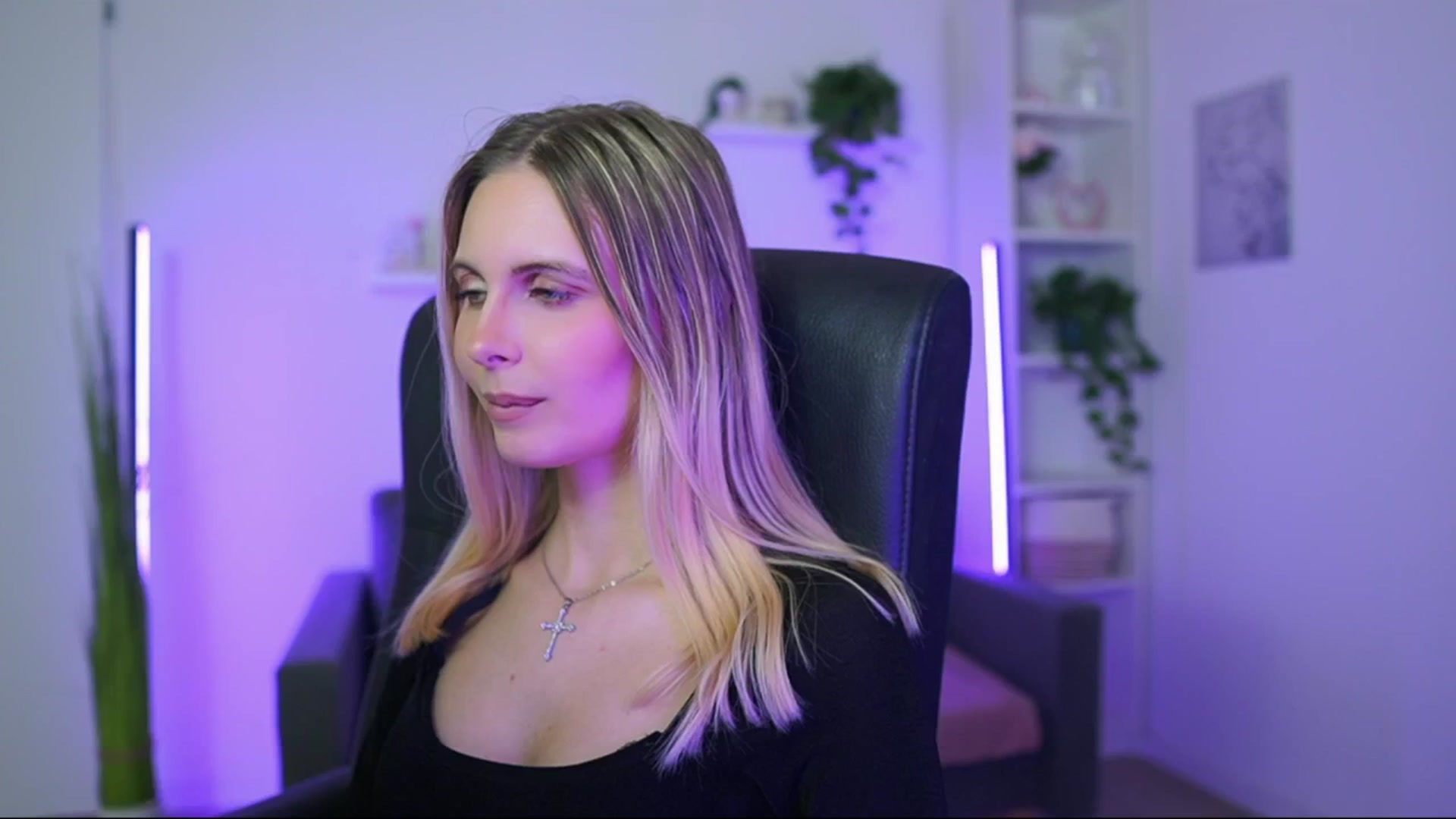 Gallery image thumbnail from Catecrago_'s myfreecams stream on, 01/02/2026, 17:28 image 8 of 20