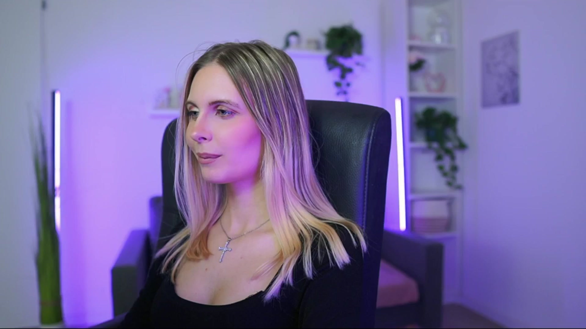 Gallery image thumbnail from Catecrago_'s myfreecams stream on, 01/02/2026, 17:28 image 5 of 20