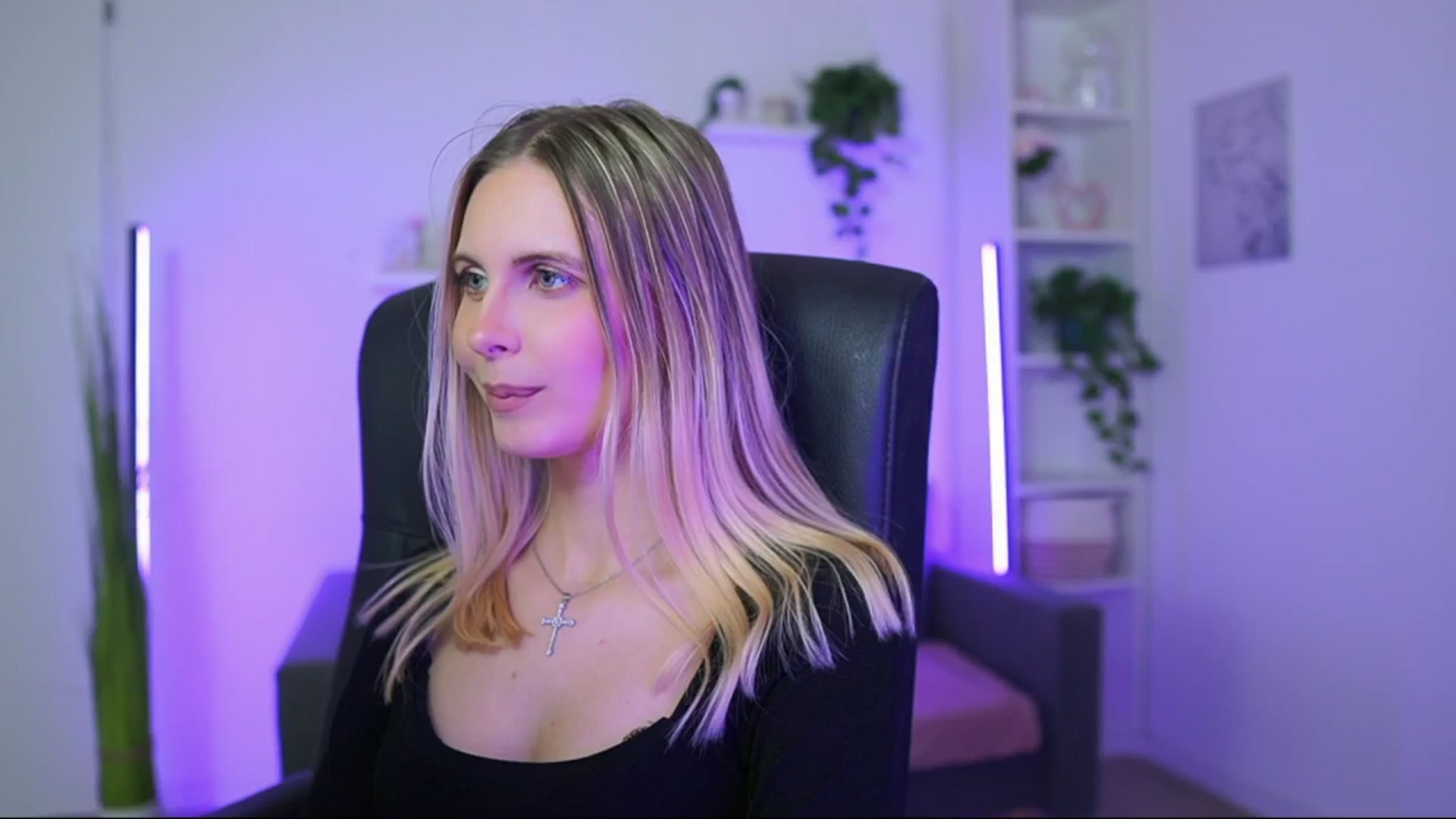 Gallery image thumbnail from Catecrago_'s myfreecams stream on, 01/02/2026, 17:28 image 4 of 20