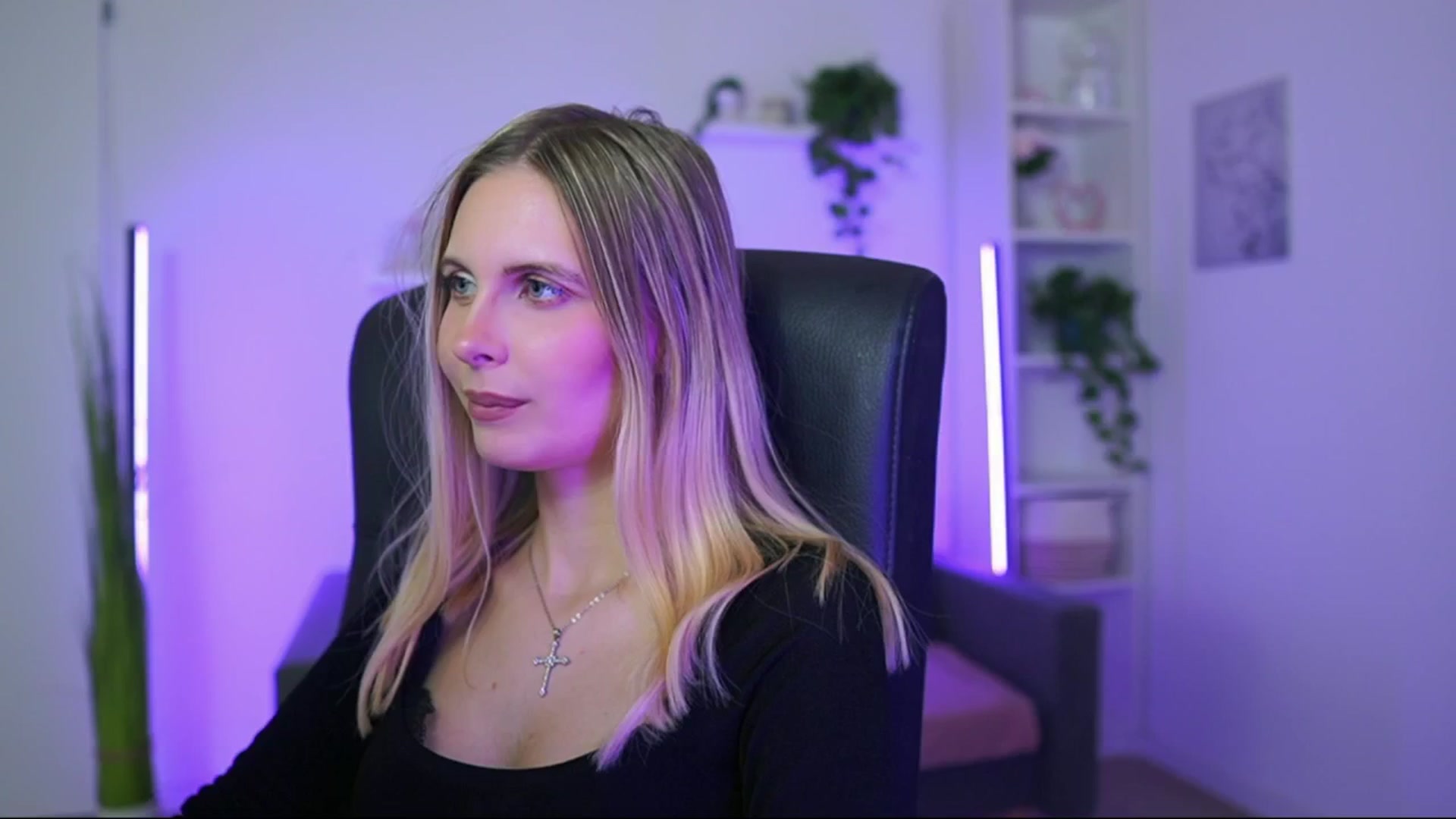 Gallery image thumbnail from Catecrago_'s myfreecams stream on, 01/02/2026, 18:49 image 15 of 20