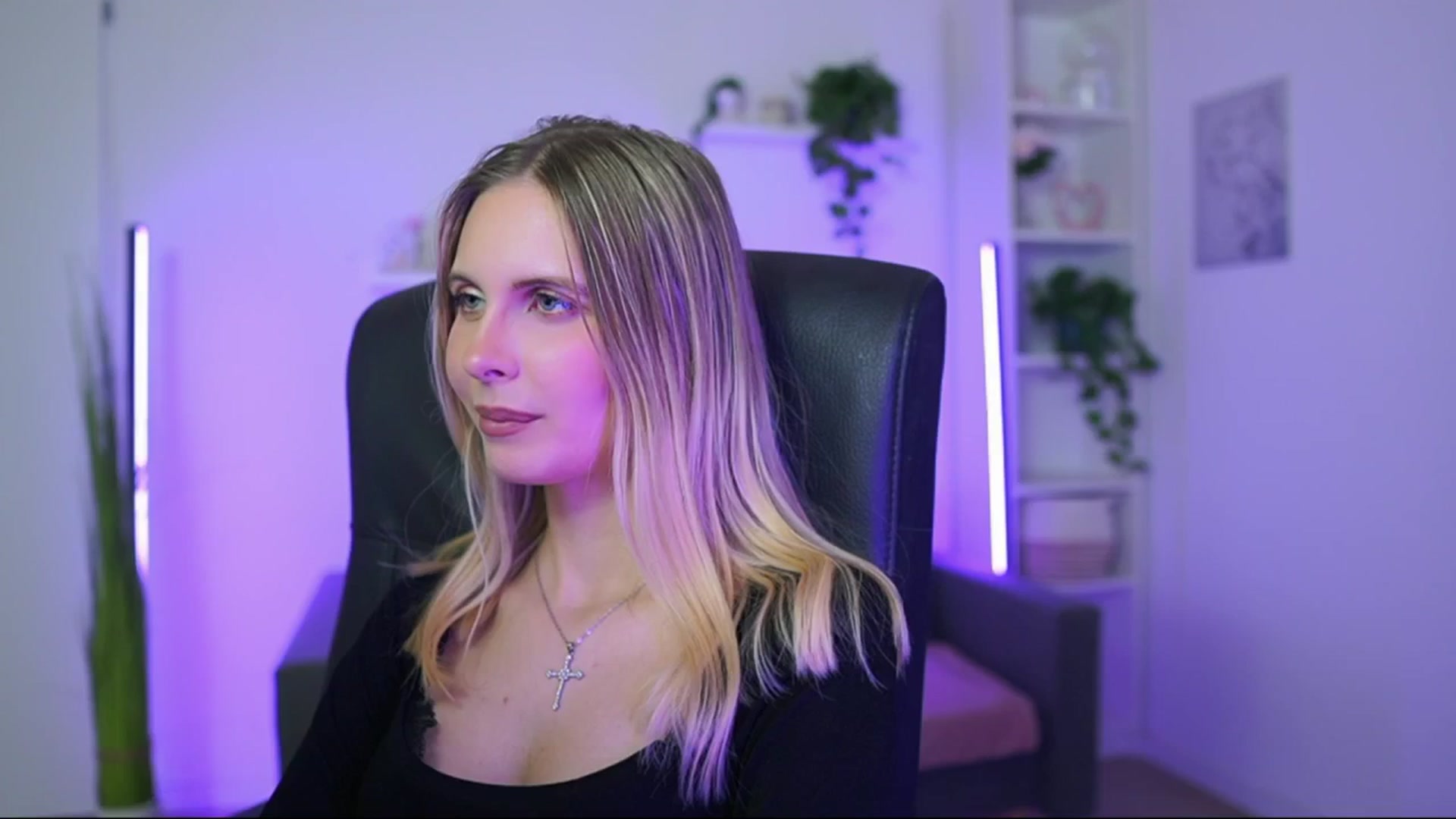 Gallery image thumbnail from Catecrago_'s myfreecams stream on, 01/02/2026, 18:49 image 19 of 20
