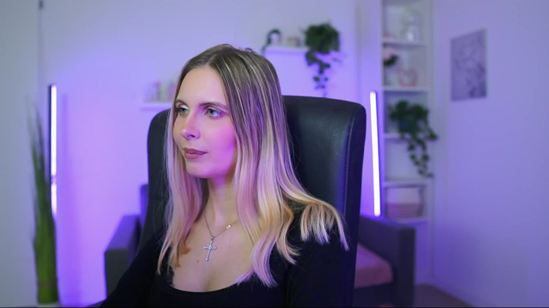 Gallery image thumbnail from Catecrago_'s myfreecams stream on, 01/02/2026, 18:49 image 8 of 20