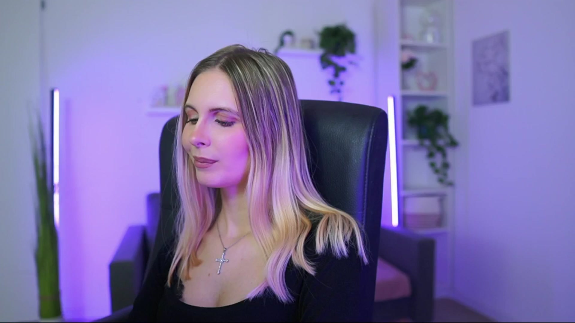 Gallery image thumbnail from Catecrago_'s myfreecams stream on, 01/02/2026, 18:49 image 7 of 20