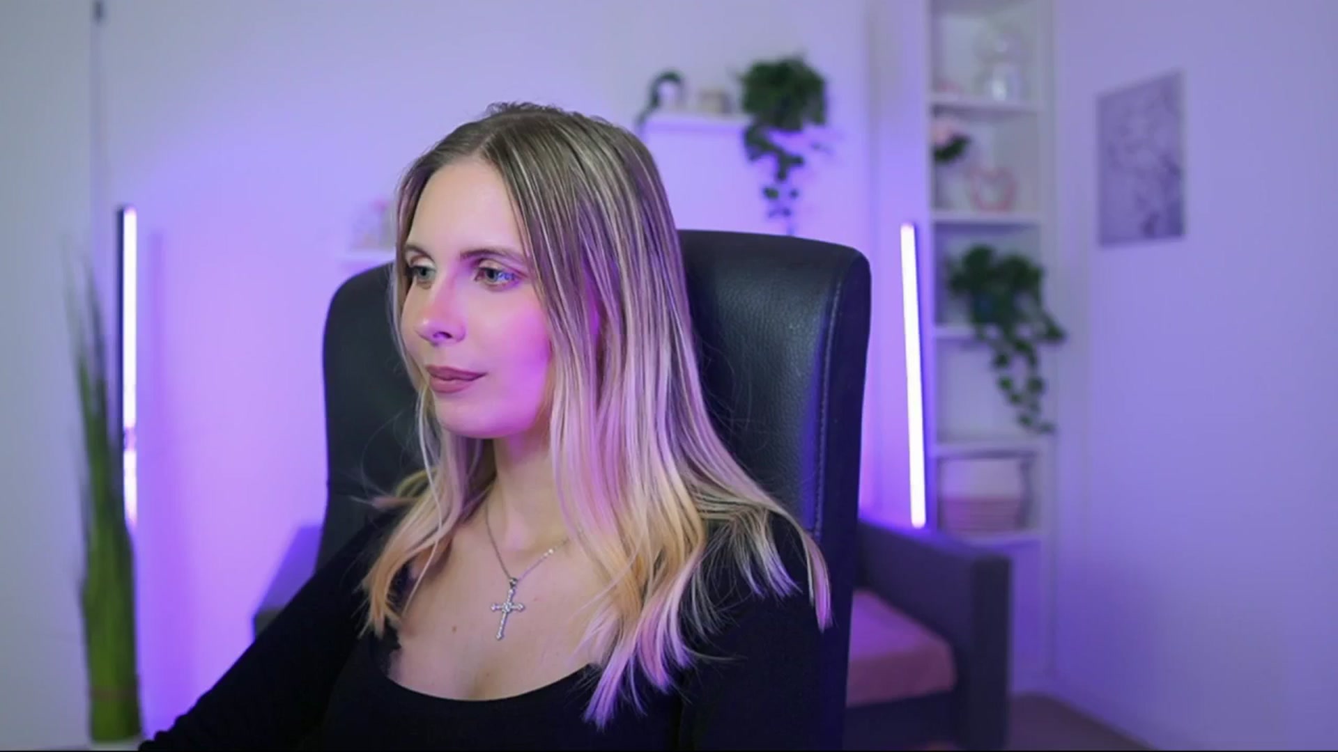 Gallery image thumbnail from Catecrago_'s myfreecams stream on, 01/02/2026, 18:49 image 17 of 20