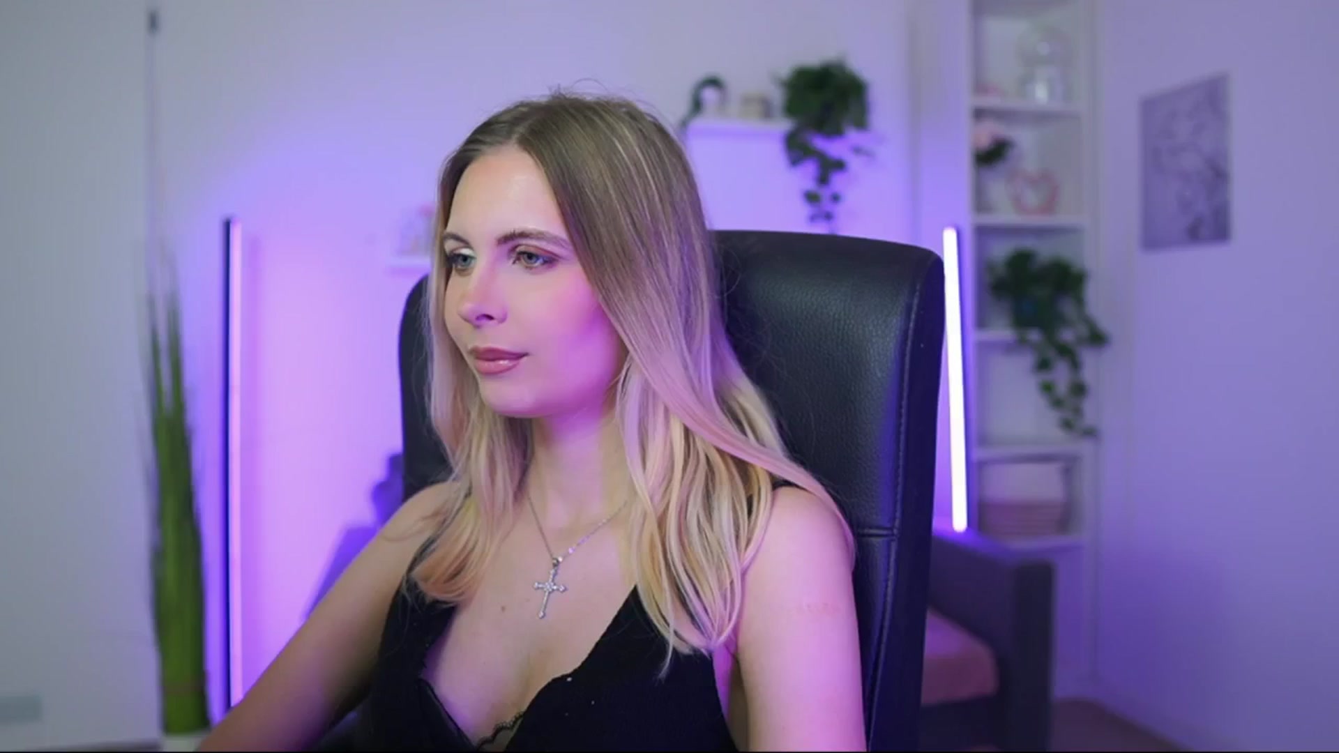 Gallery image thumbnail from Catecrago_'s myfreecams stream on, 01/06/2026, 09:34 image 6 of 20