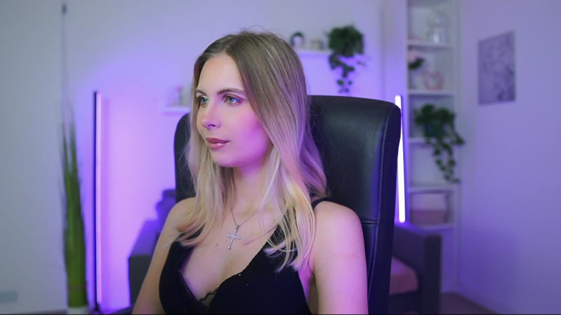 Gallery image thumbnail from Catecrago_'s myfreecams stream on, 01/06/2026, 09:34 image 4 of 20