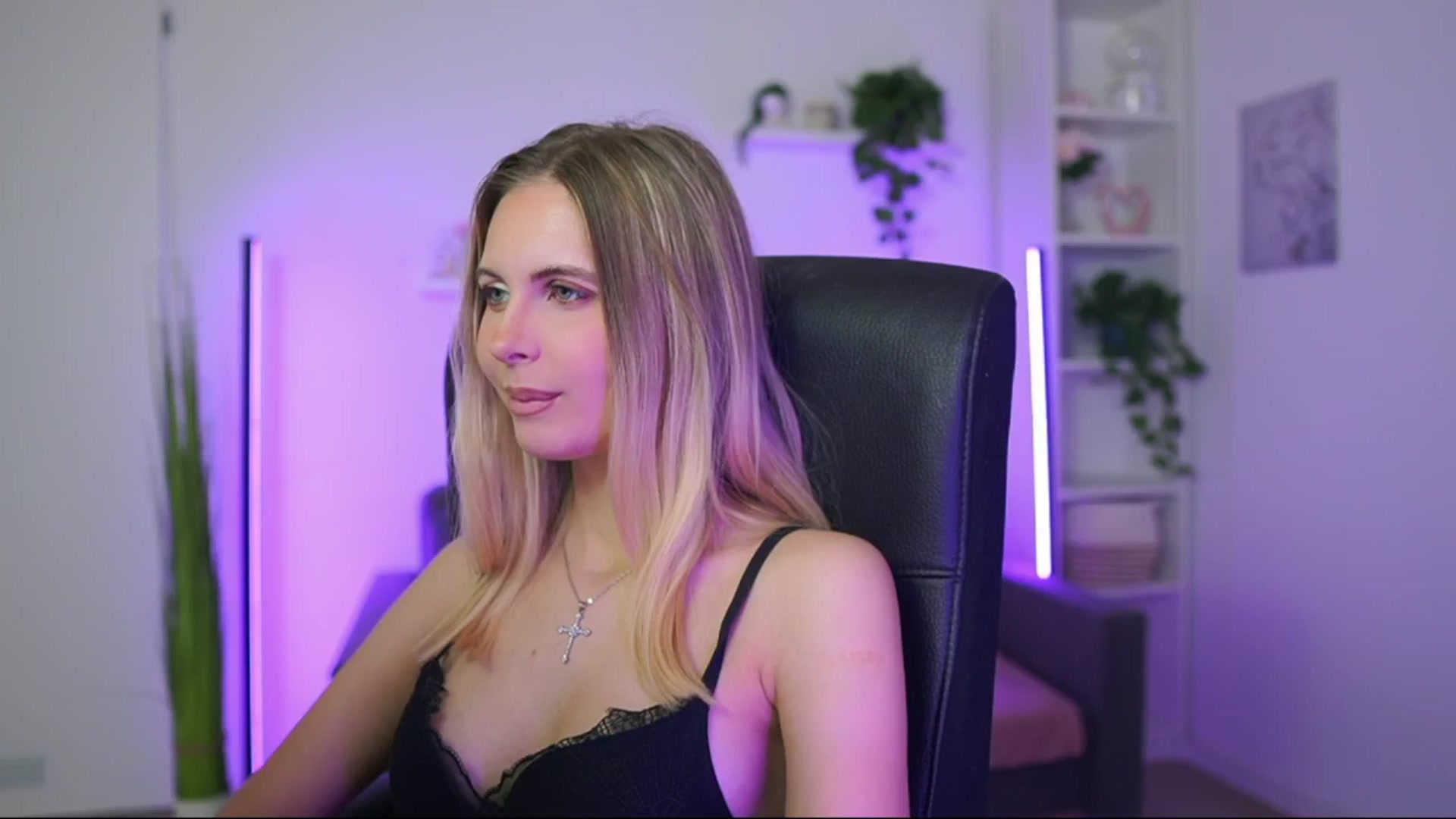 Gallery image thumbnail from Catecrago_'s myfreecams stream on, 01/06/2026, 12:10 image 2 of 20