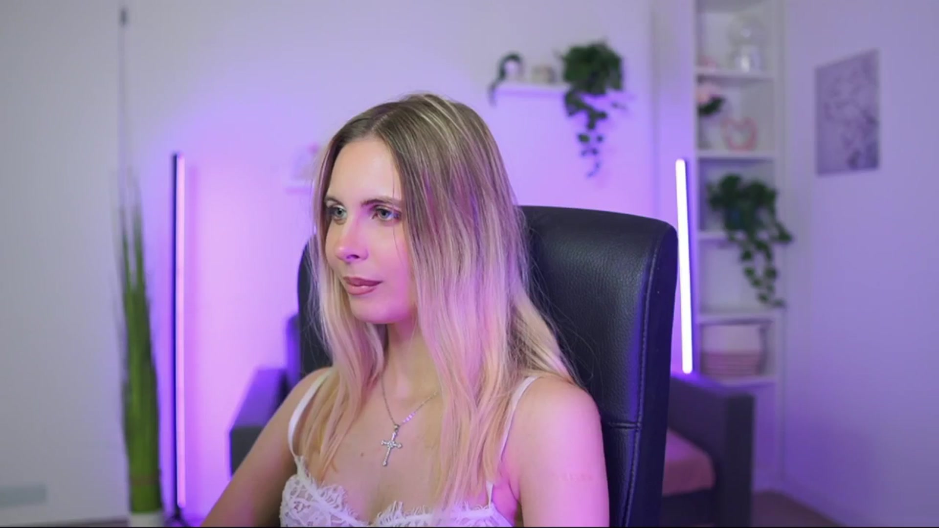 Gallery image thumbnail from Catecrago_'s myfreecams stream on, 01/06/2026, 19:22 image 14 of 20