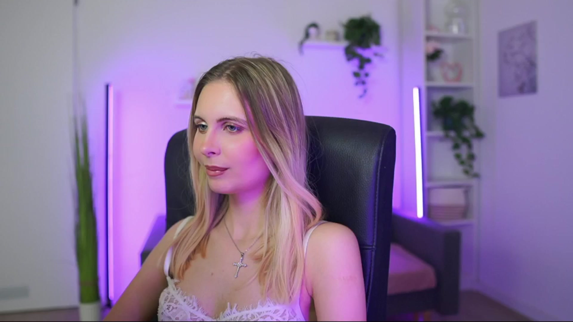Gallery image thumbnail from Catecrago_'s myfreecams stream on, 01/06/2026, 22:31 image 2 of 20