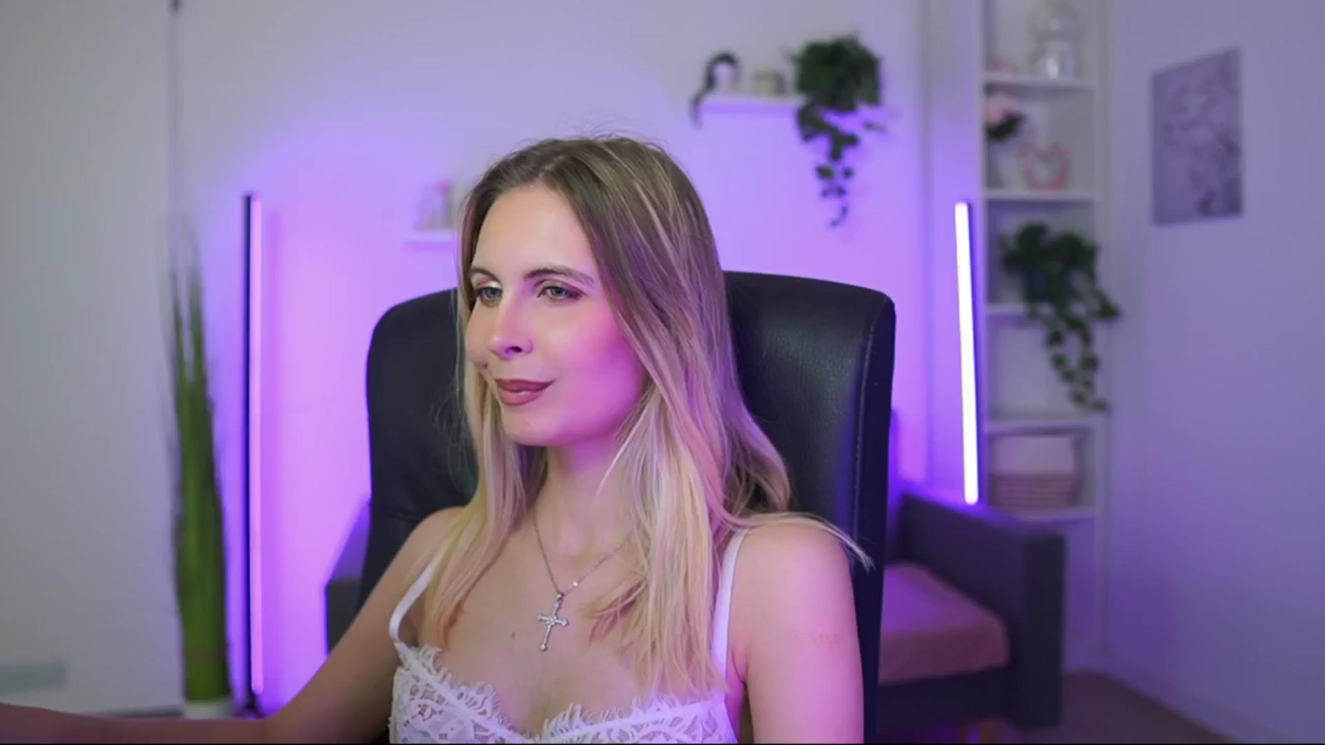 Gallery image thumbnail from Catecrago_'s myfreecams stream on, 01/06/2026, 22:31 image 12 of 20