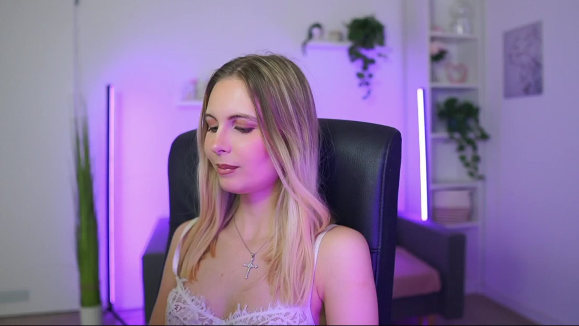 Gallery image thumbnail from Catecrago_'s myfreecams stream on, 01/06/2026, 22:31 image 5 of 20